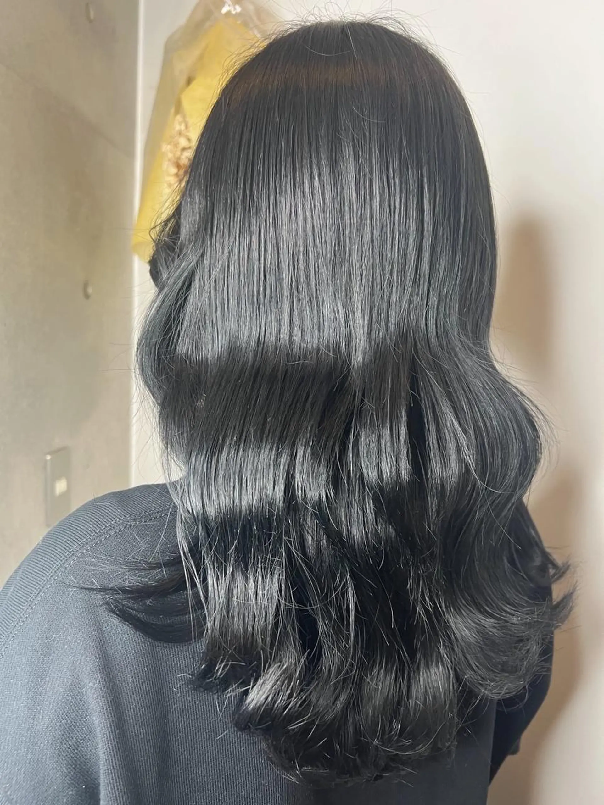 ロング カラー 黒髪 ブルーカラー ブルーブラック 後藤 卓哉のヘアスタイル