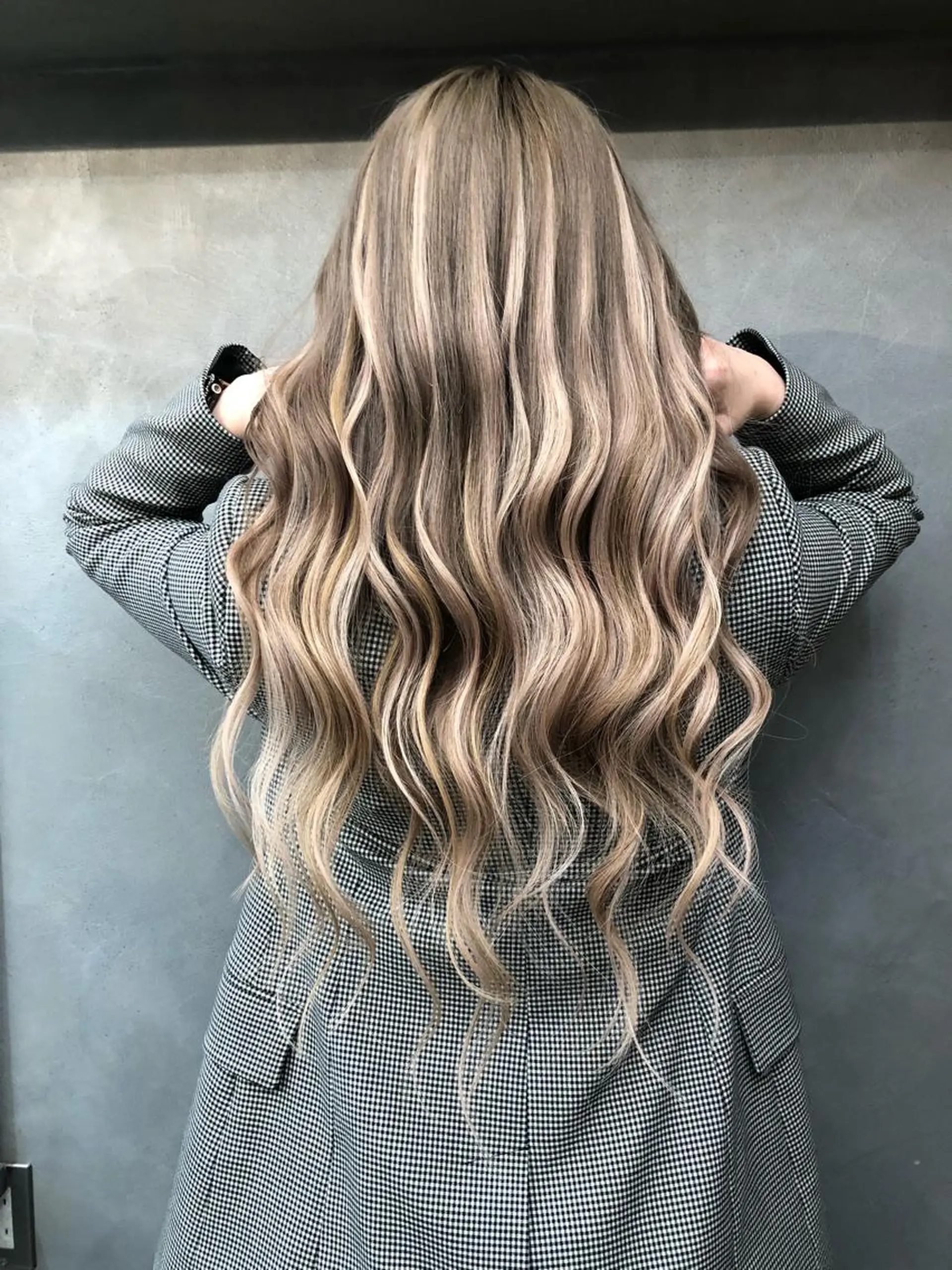 ロング シールエクステ エクステ rollen所属・美魔女 美容師NAOのヘアスタイル