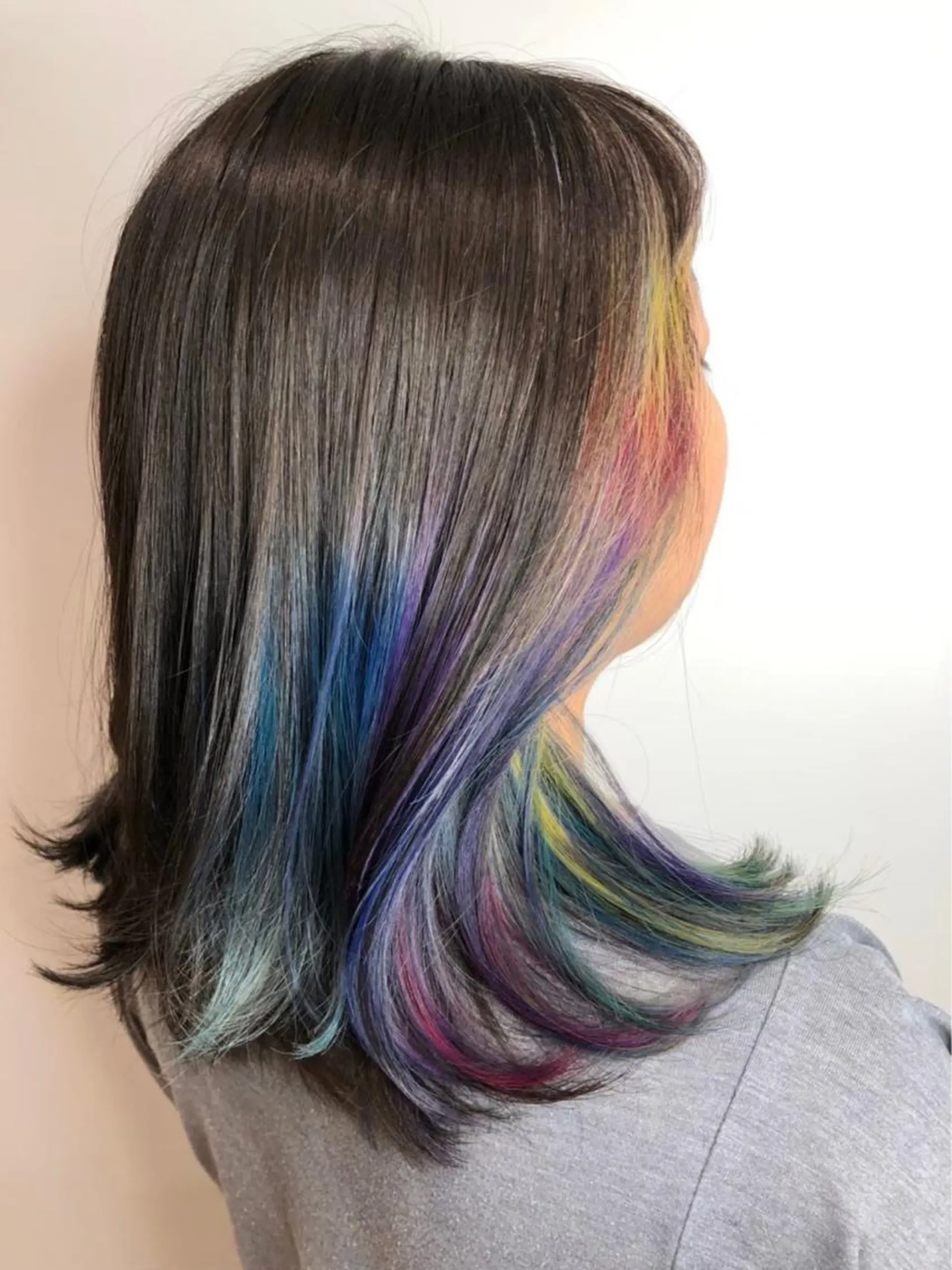 ミディアム カラー デザインカラーウルフ 宙也のヘアスタイル