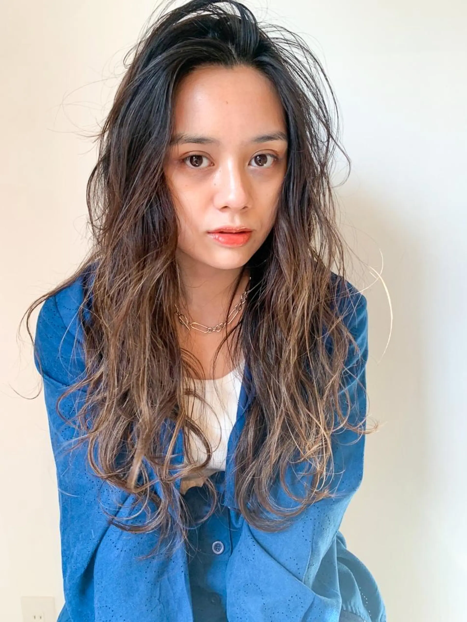 ミディアム パーマ カラー ミディアムパーマ バレイヤージュ ダブルカラー グラデーションカラー ハイライトカラー カット ヘアカラー トリートメント CEINE PATHのヘアスタイル