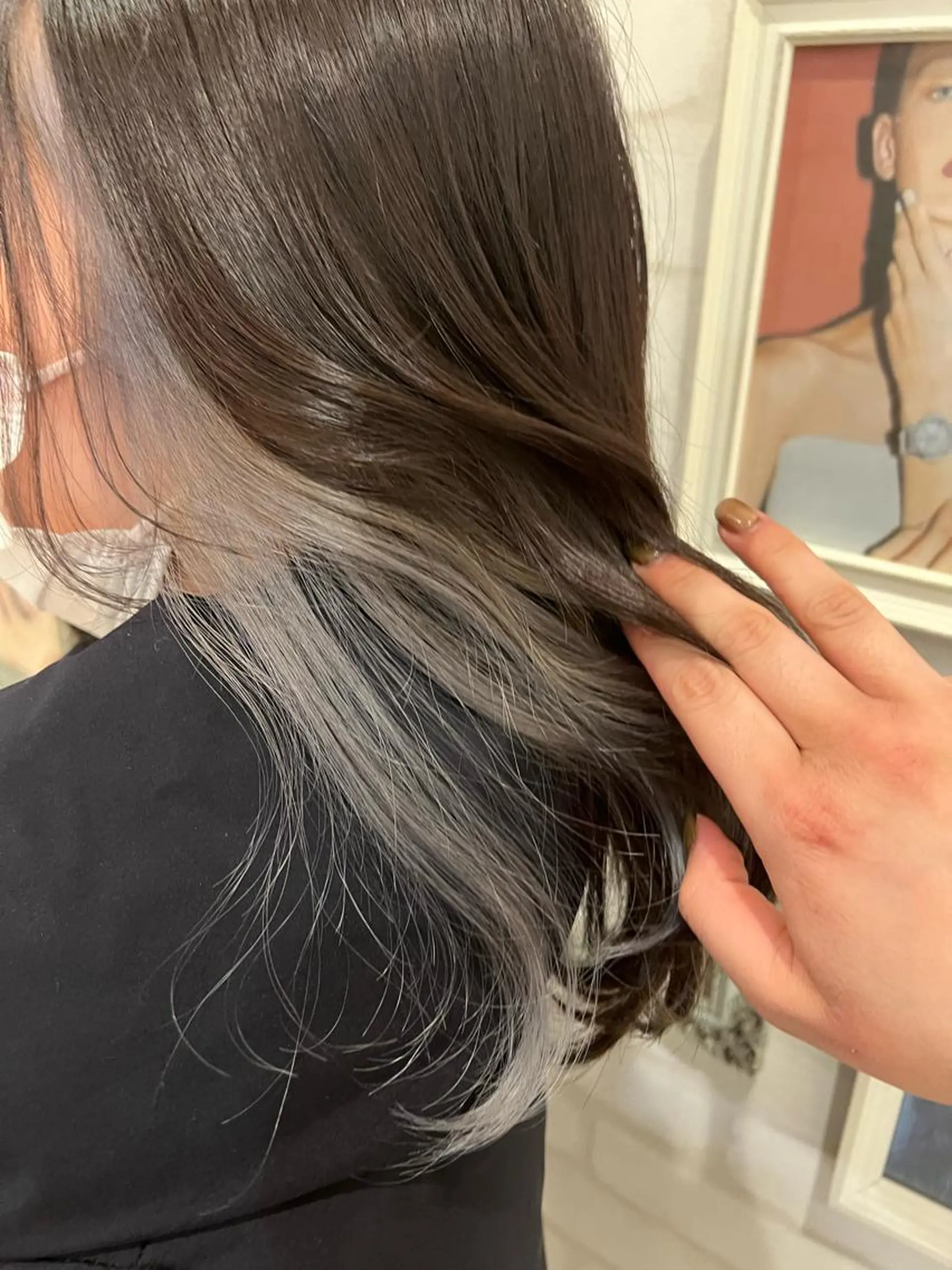 ミディアム カラー 石崎 真維のヘアスタイル