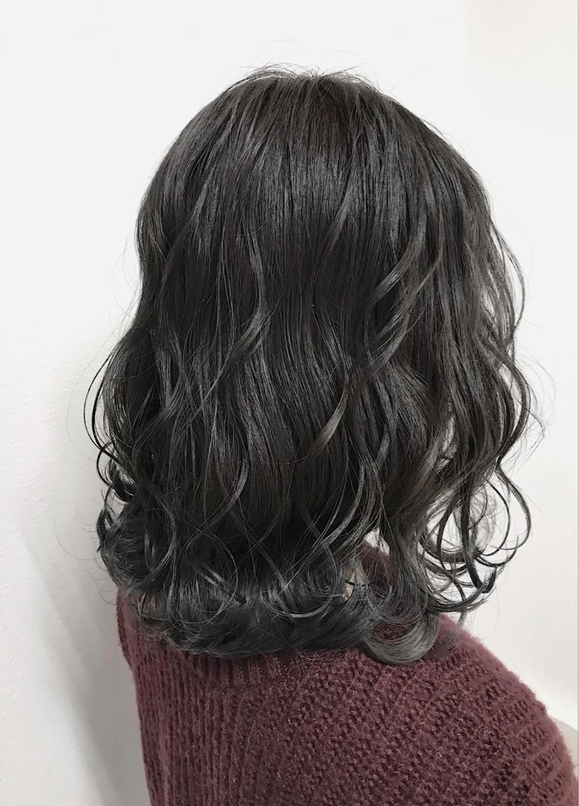 ミディアム カラー ブルーカラー lani ブリーチ /ダブルカラーのヘアスタイル