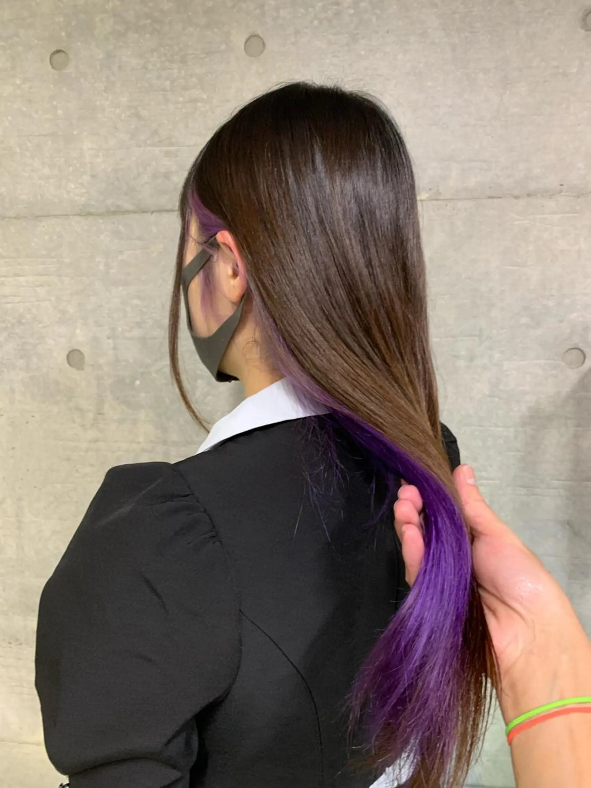 ミディアム カラー メンズ メンズブリーチ メンズインナーカラー ブリーチ インナーカラー パープルカラー ヘアカラー トリートメント THE./ブリーチ 透感カラー/髪質改善のヘアスタイル