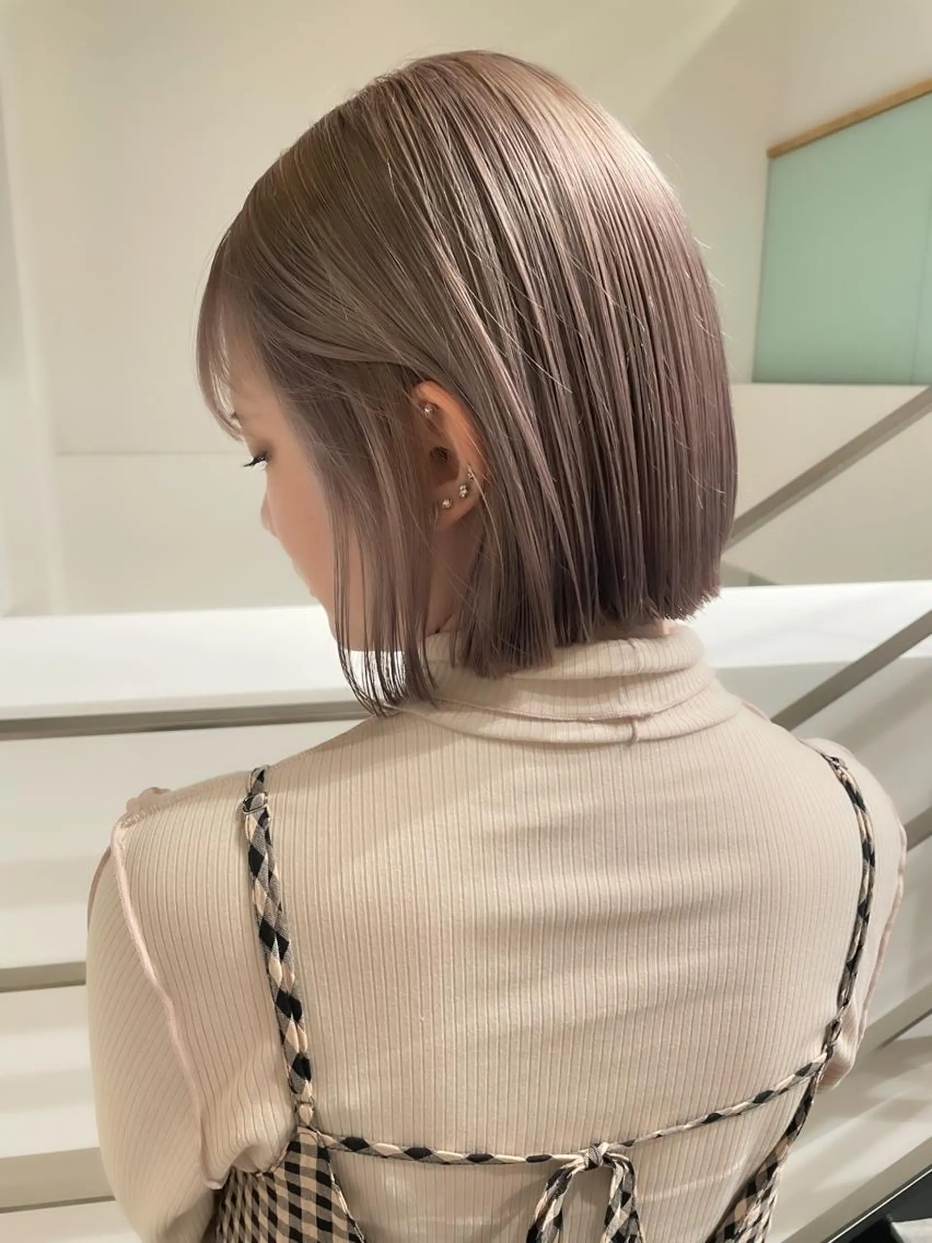 ショート カラー ヘアアレンジ ミニボブ/ブリーチ 🌈MISATOのヘアスタイル