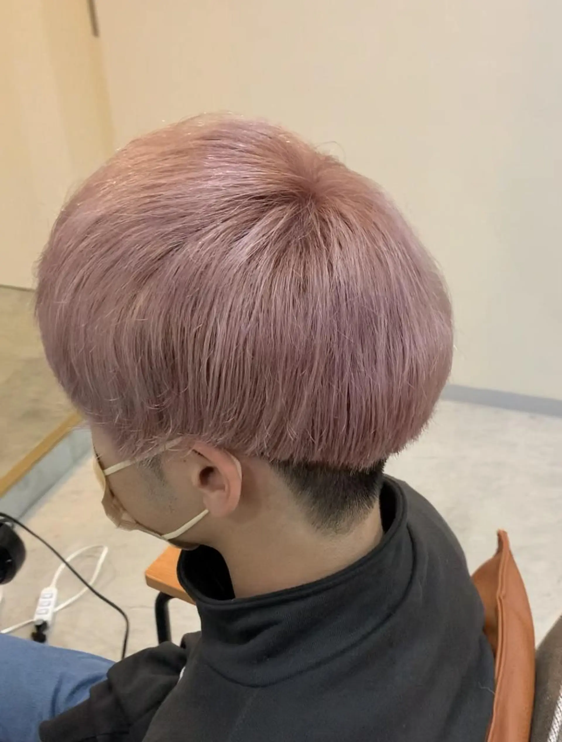 ショート カラー メンズ アップバング メンズブリーチ センターパート フェードカット メンズハイライト クセを最大限に活かす メンズ特化|奈良大祐のヘアスタイル