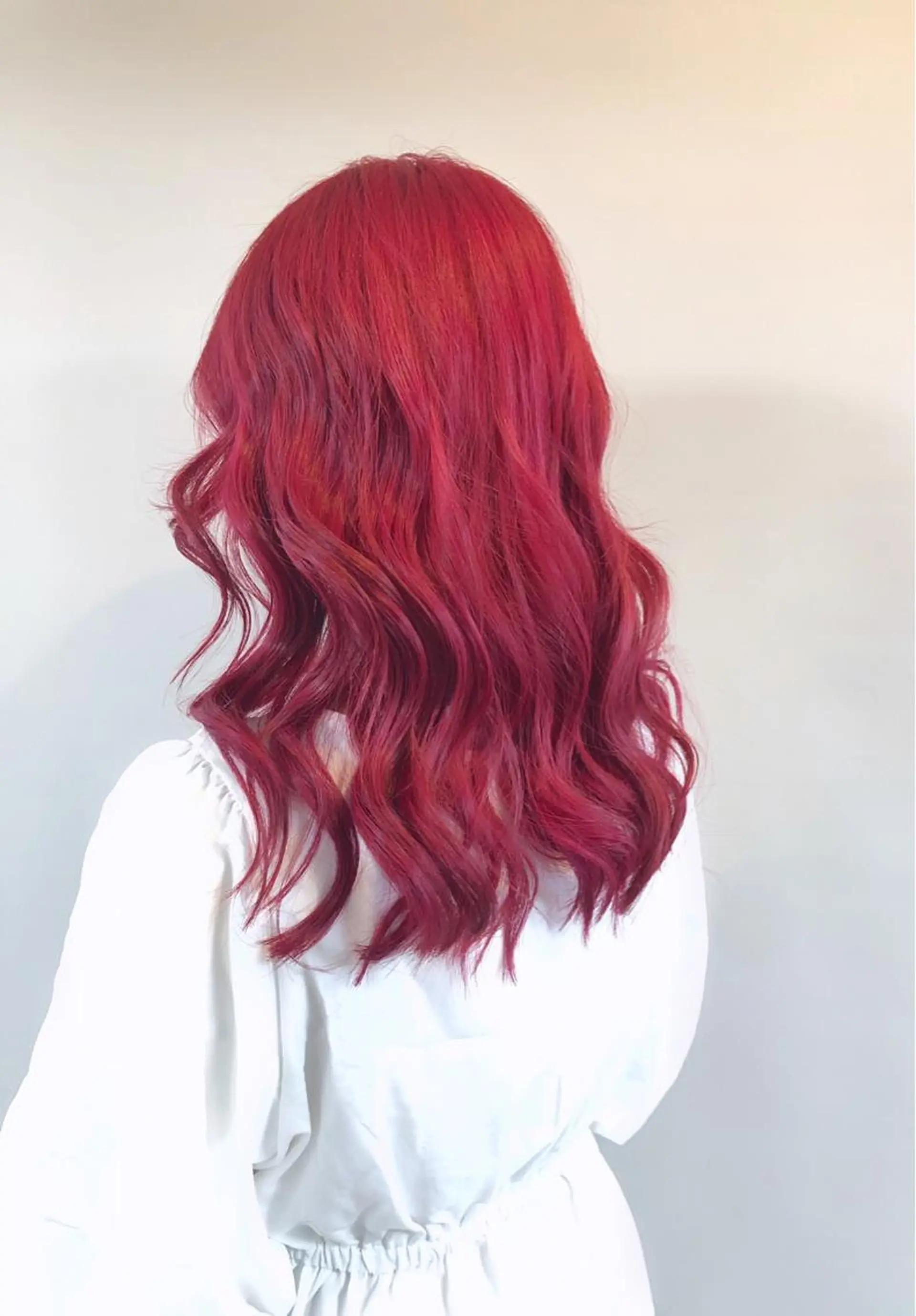 ロング カラー パーマ ヘアアレンジ ヘアカラー トリートメント 推し活専用 【派手髪】飯野ゆかりのヘアスタイル