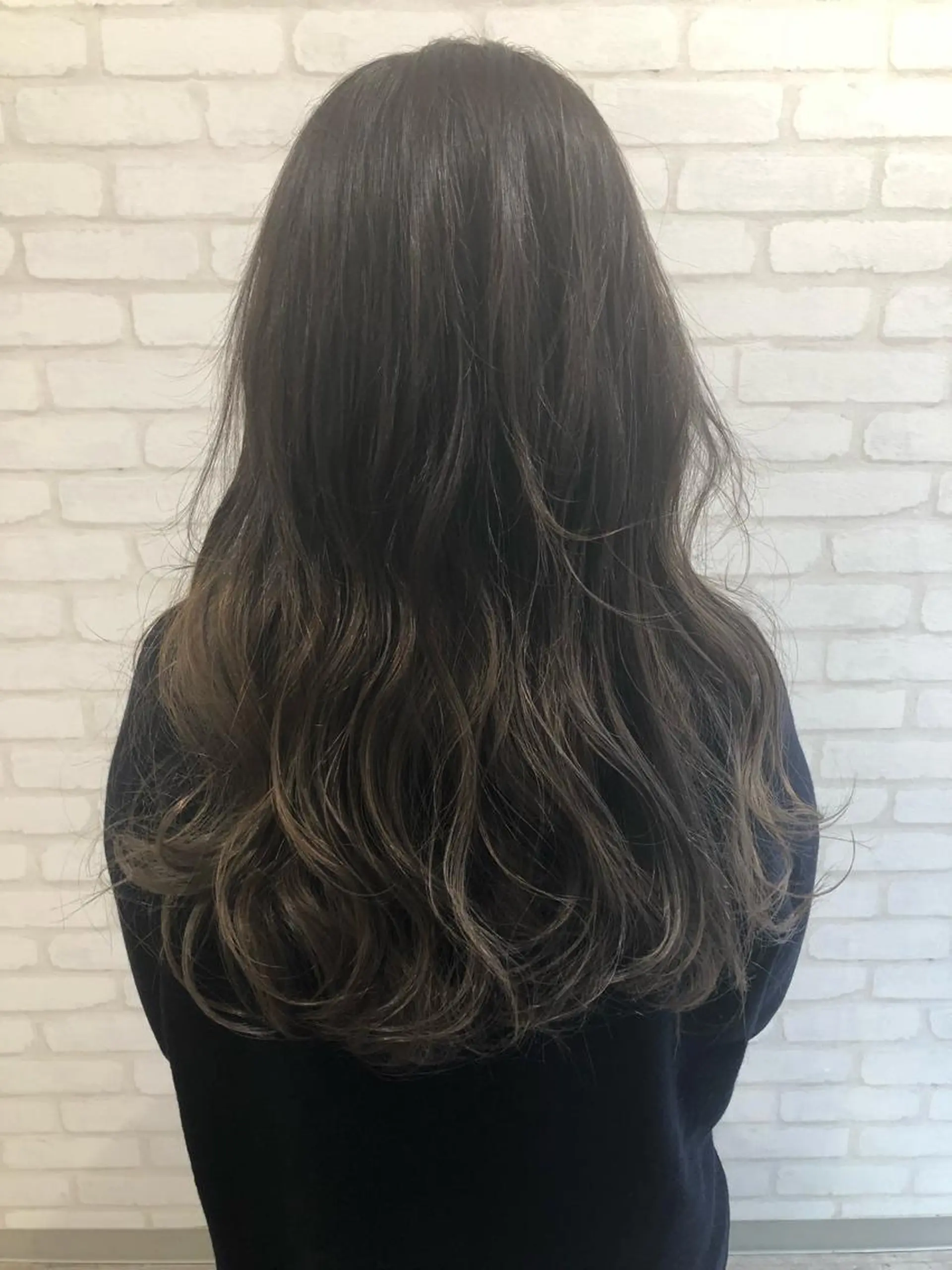 ロング カラー アッシュ ブルーカラー ブルーバイオレット バイオレットカラー バイオレットアッシュ ヘアカラー トリートメント miki 🦎のヘアスタイル