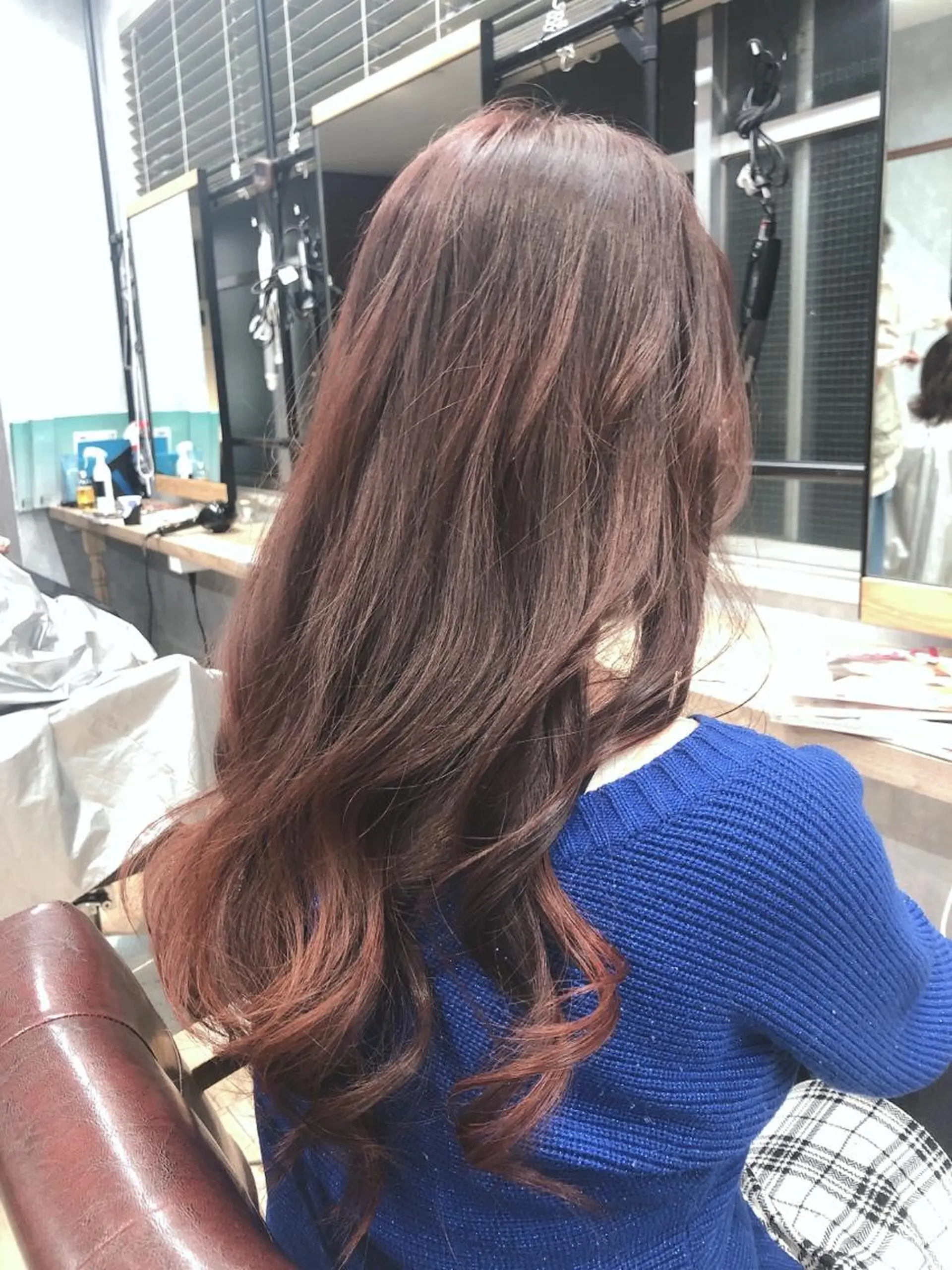 ロング ピンクブラウン Agu hair Diary所属・いとう ひろたかのヘアスタイル