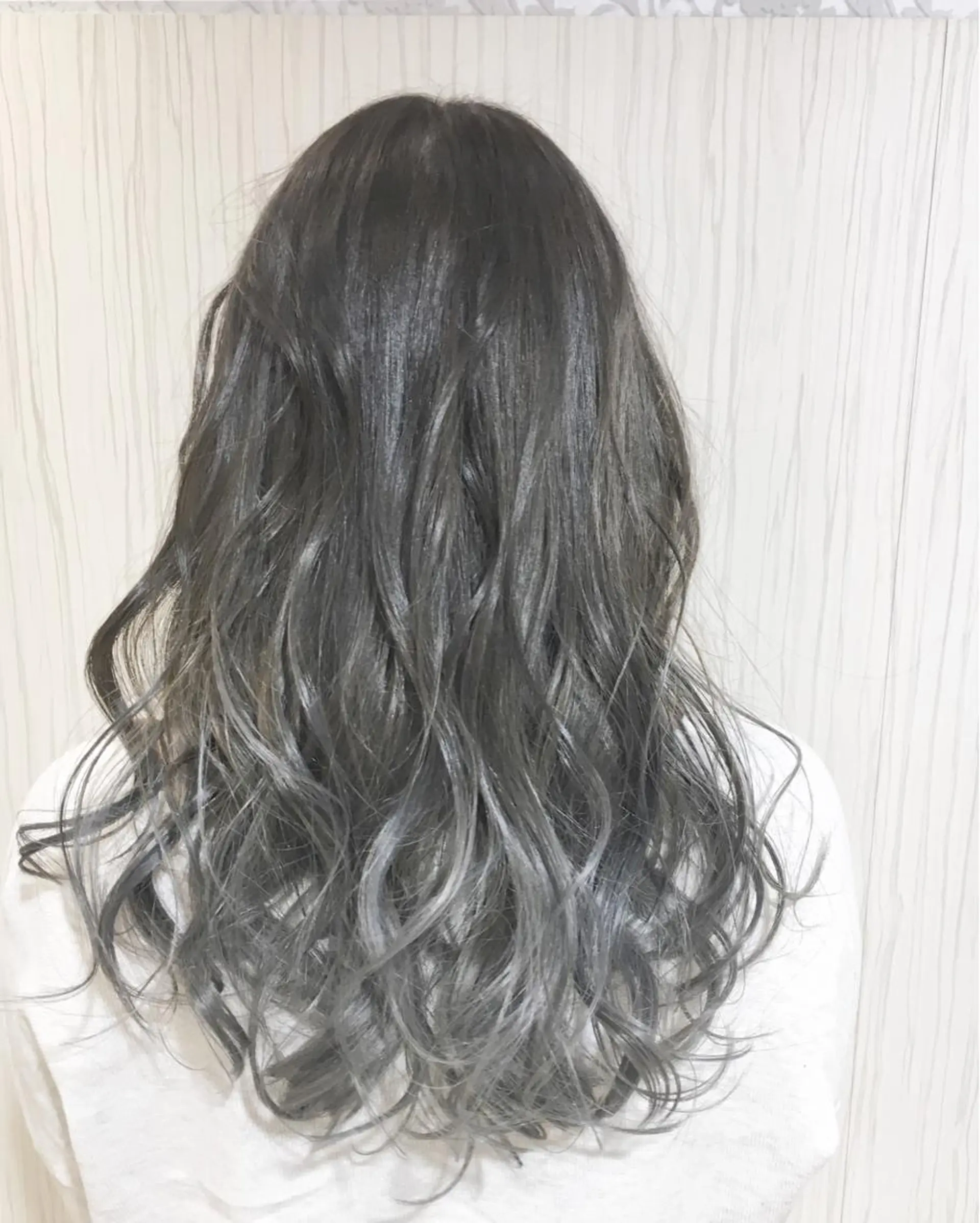 ミディアム セミロング ロング カラー パーマ ヘアアレンジ ラベンダーカラー ラベンダーグレー ヘアカラー トリートメント ✨艶髪✨透明感✨ 山内大樹のヘアスタイル