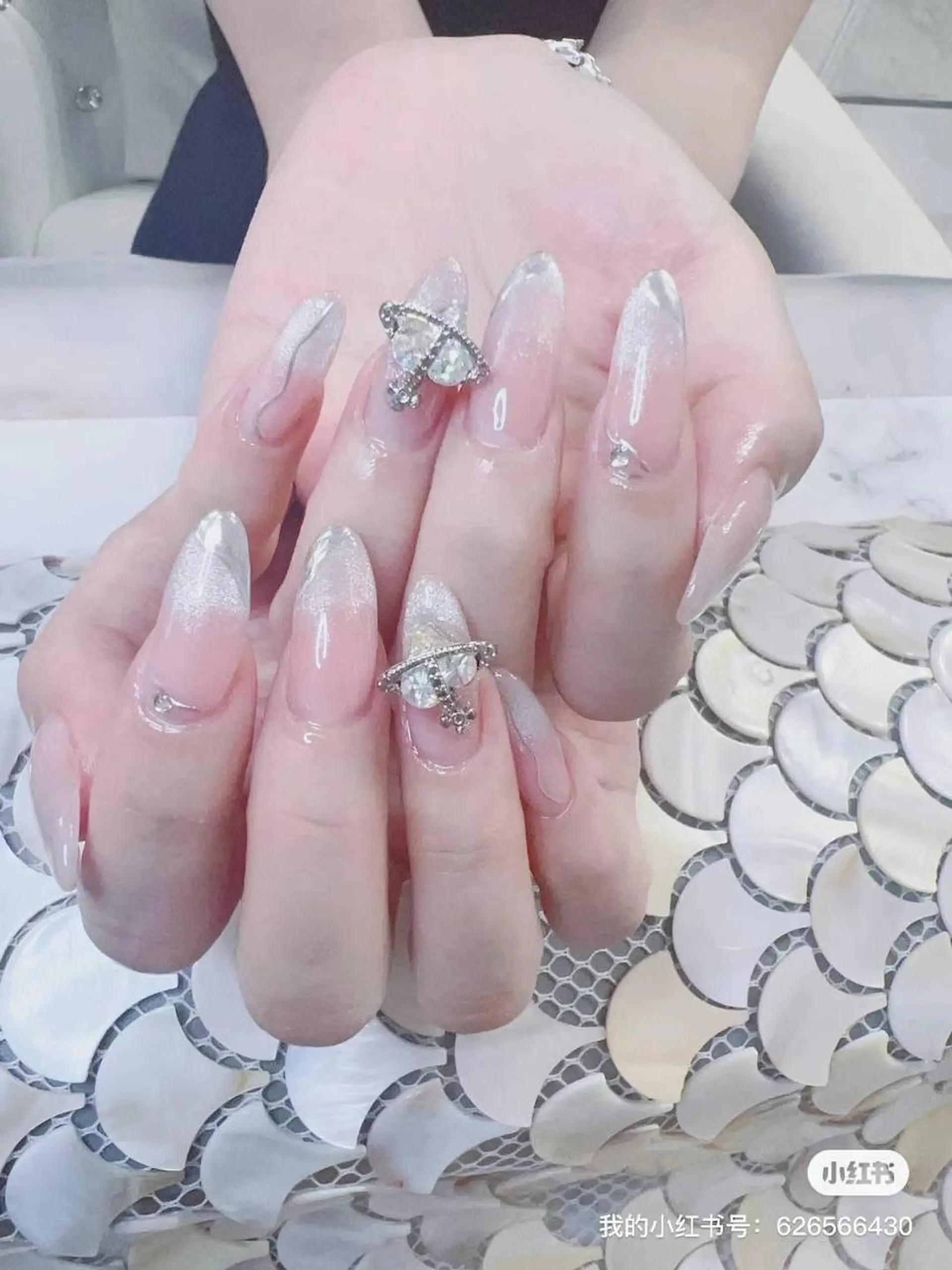 ネイル ハンドネイル lucky シュウのネイルデザイン