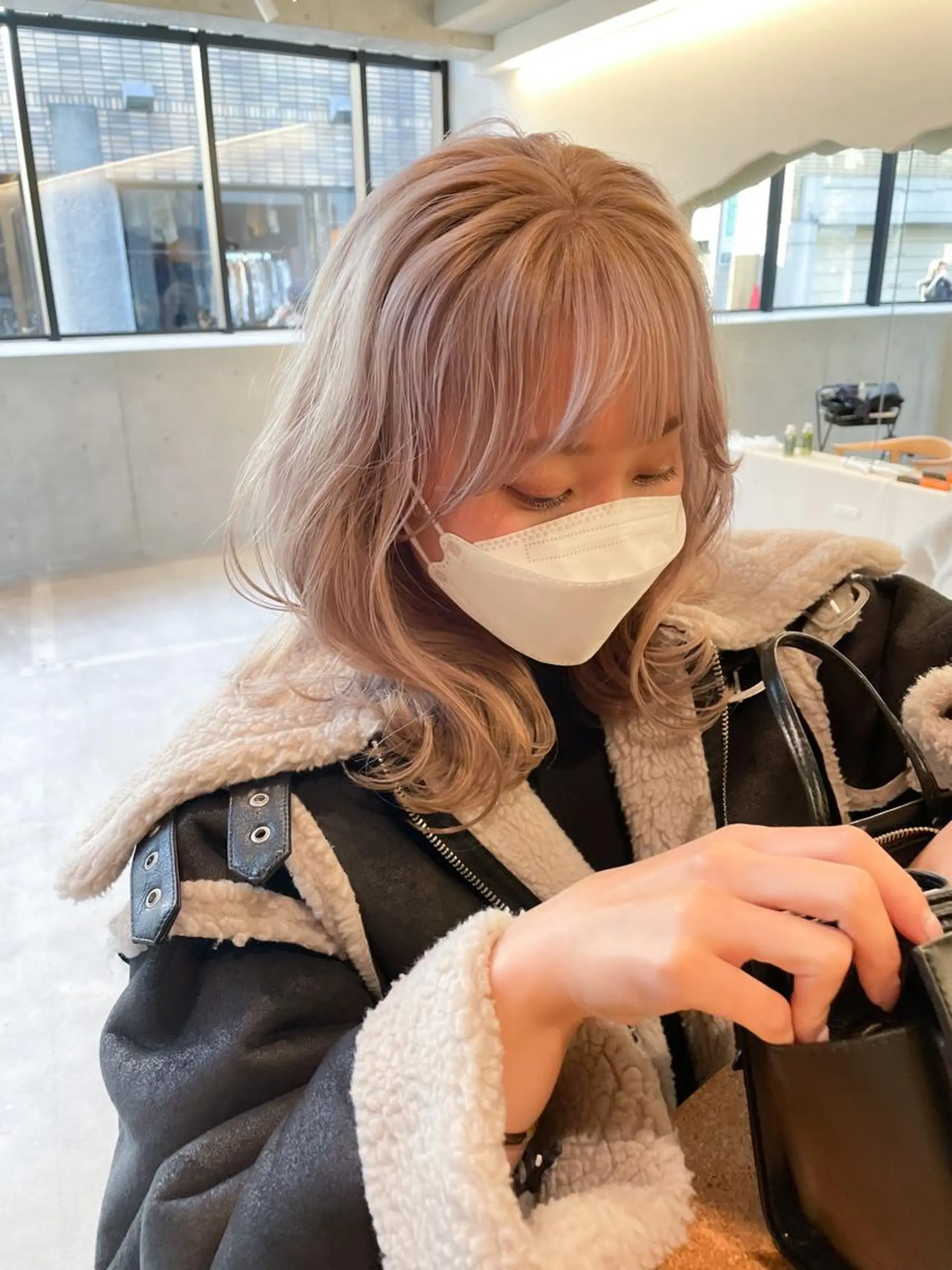 ミディアム カラー ヘアアレンジ ミニボブ/ブリーチ 🌈MISATOのヘアスタイル