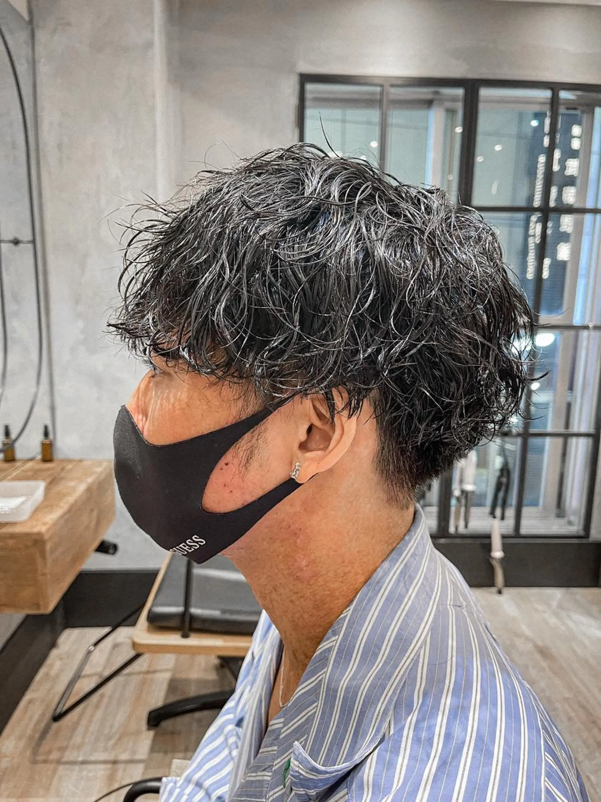 ショート パーマ メンズ フェードカット メンズパーマ スキンフェード メンズツイストパーマ ツイストスパイラルパーマ カット パーマ トリートメント ヘアセット 新宿メンズ専門 モテ清潔感パーマ特化のヘアスタイル