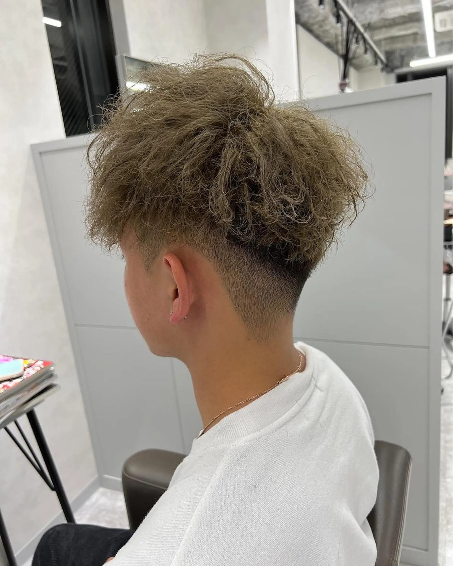 ショート カラー パーマ メンズ 関西センターパート メンズモデル募集のヘアスタイル