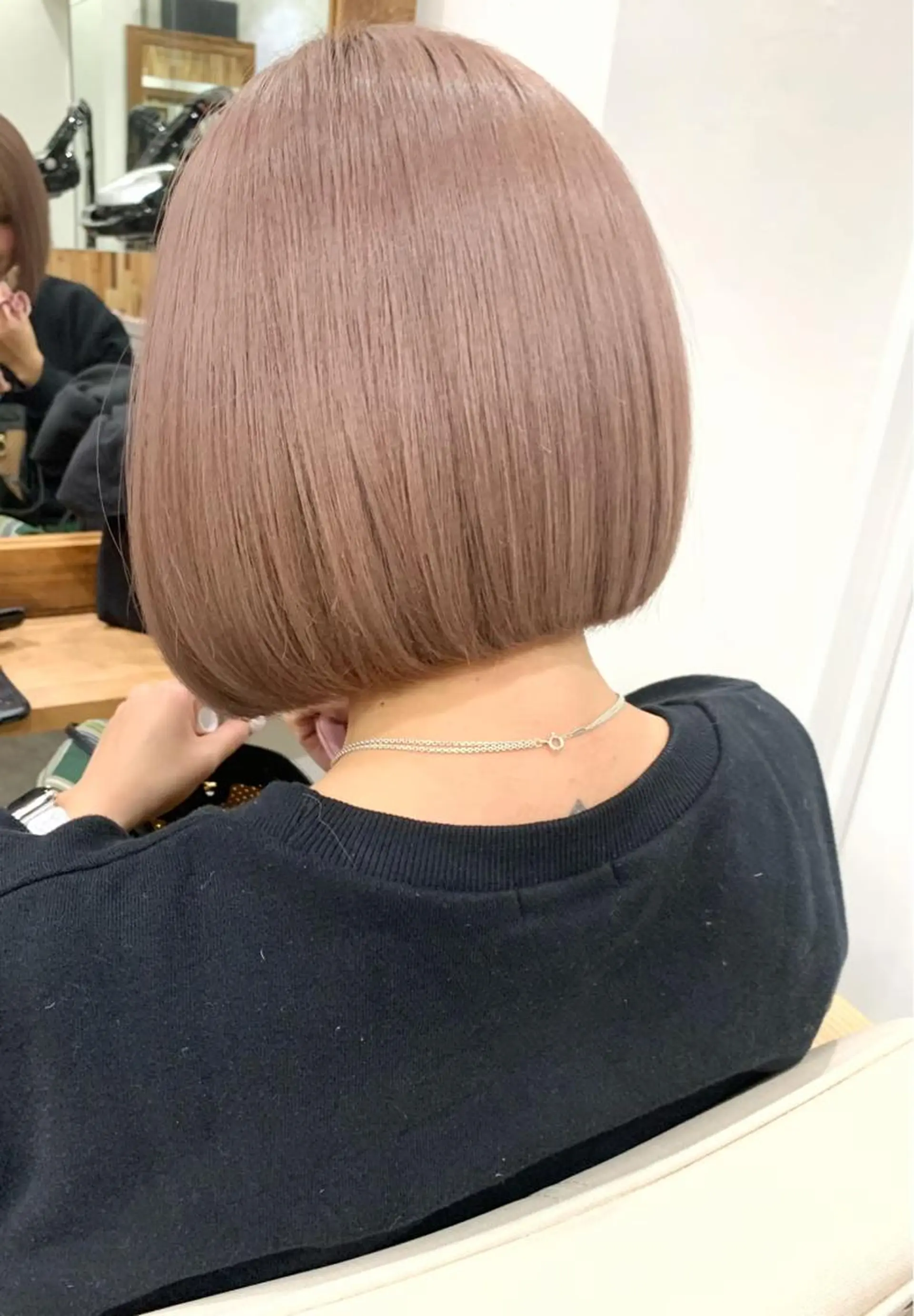 ショート カット ヘアカラー 片岡 建のヘアスタイル