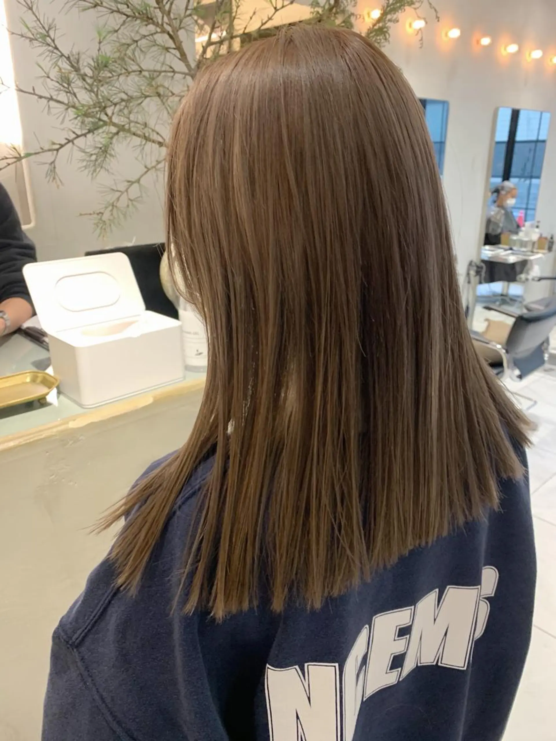 セミロング カラー TENELE所属・チバ タクミのヘアスタイル