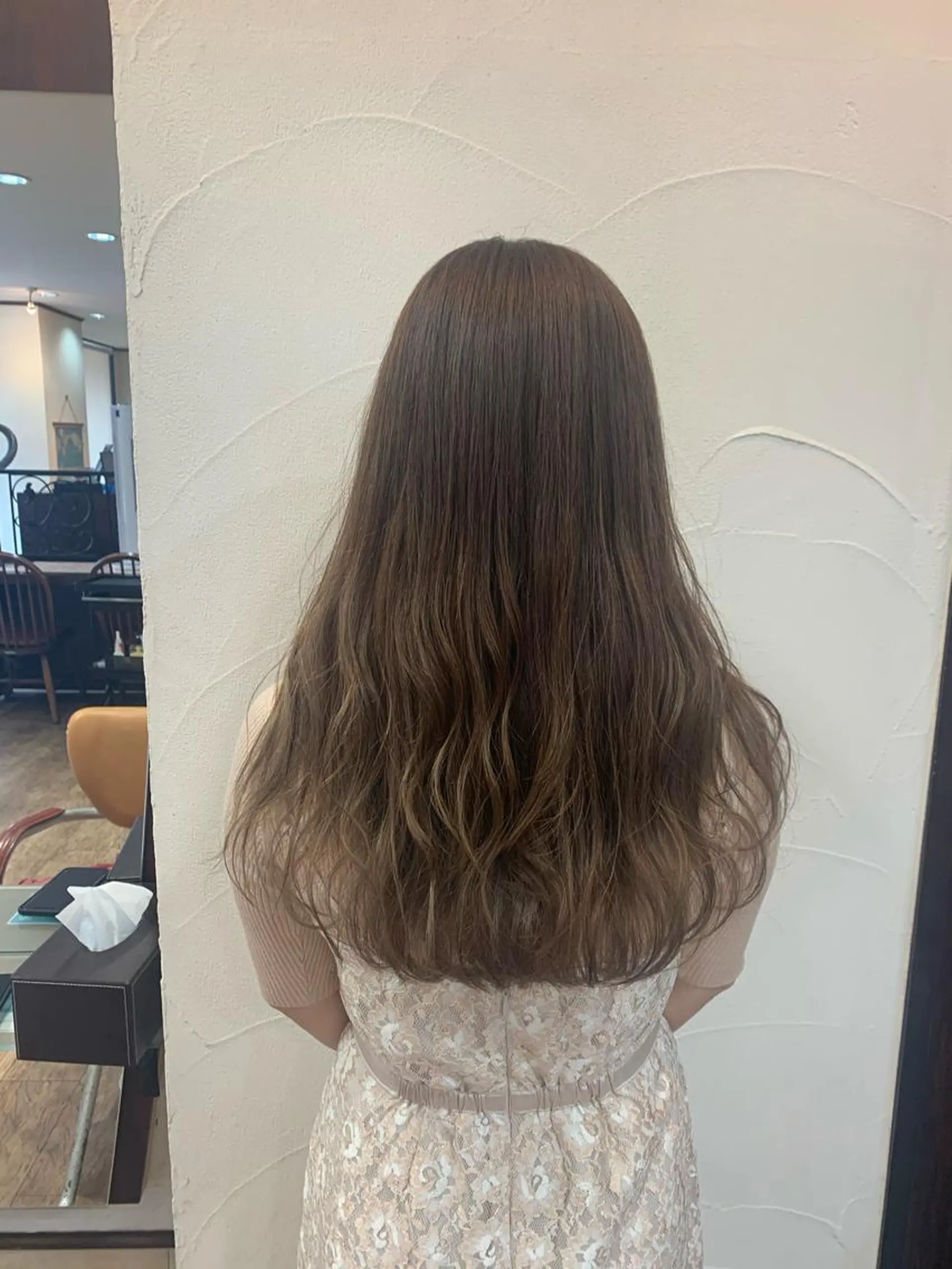 ロング ハイライト サプリームヘア 飯田みち瑠のヘアスタイル