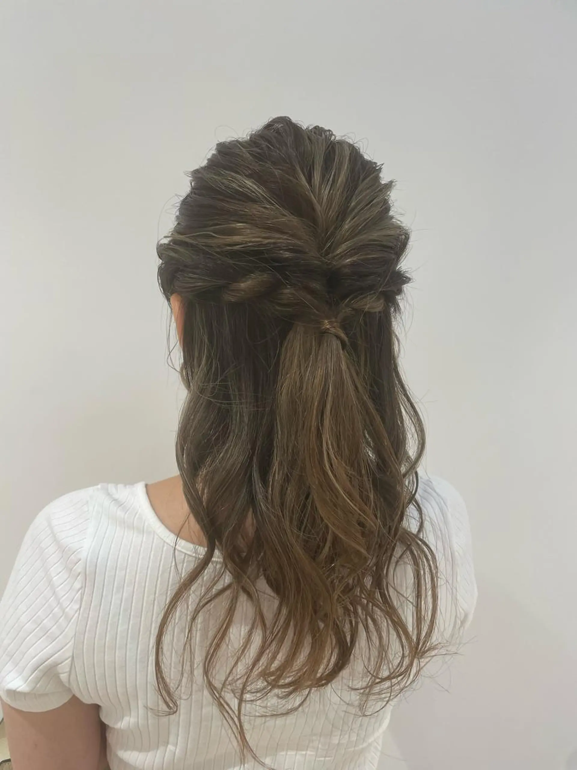 セミロング デート レイヤー/ハイトーン 🫧‪Erikaのヘアスタイル