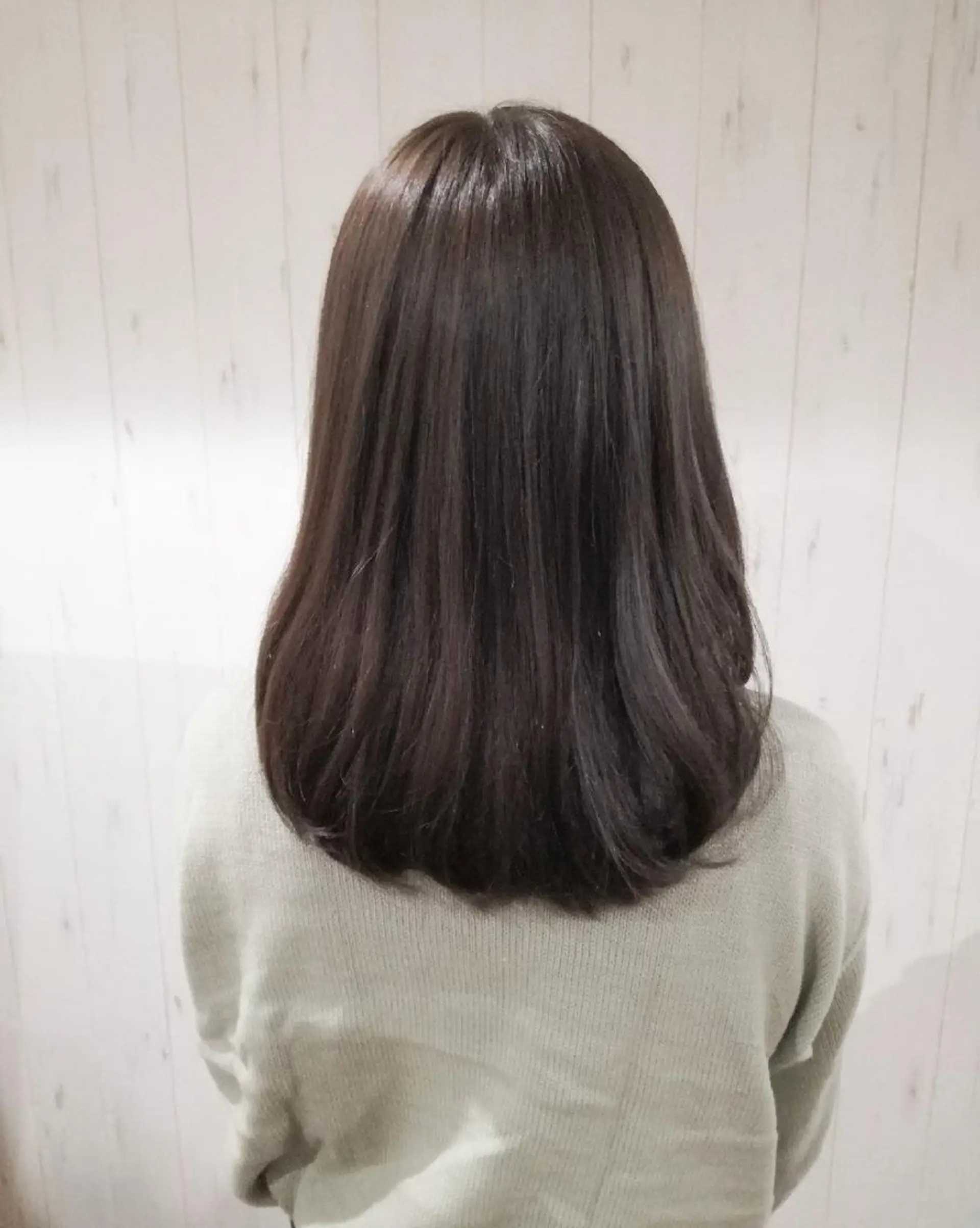 ミディアム カラー アッシュ ベージュカラー 西川 敏夫のヘアスタイル