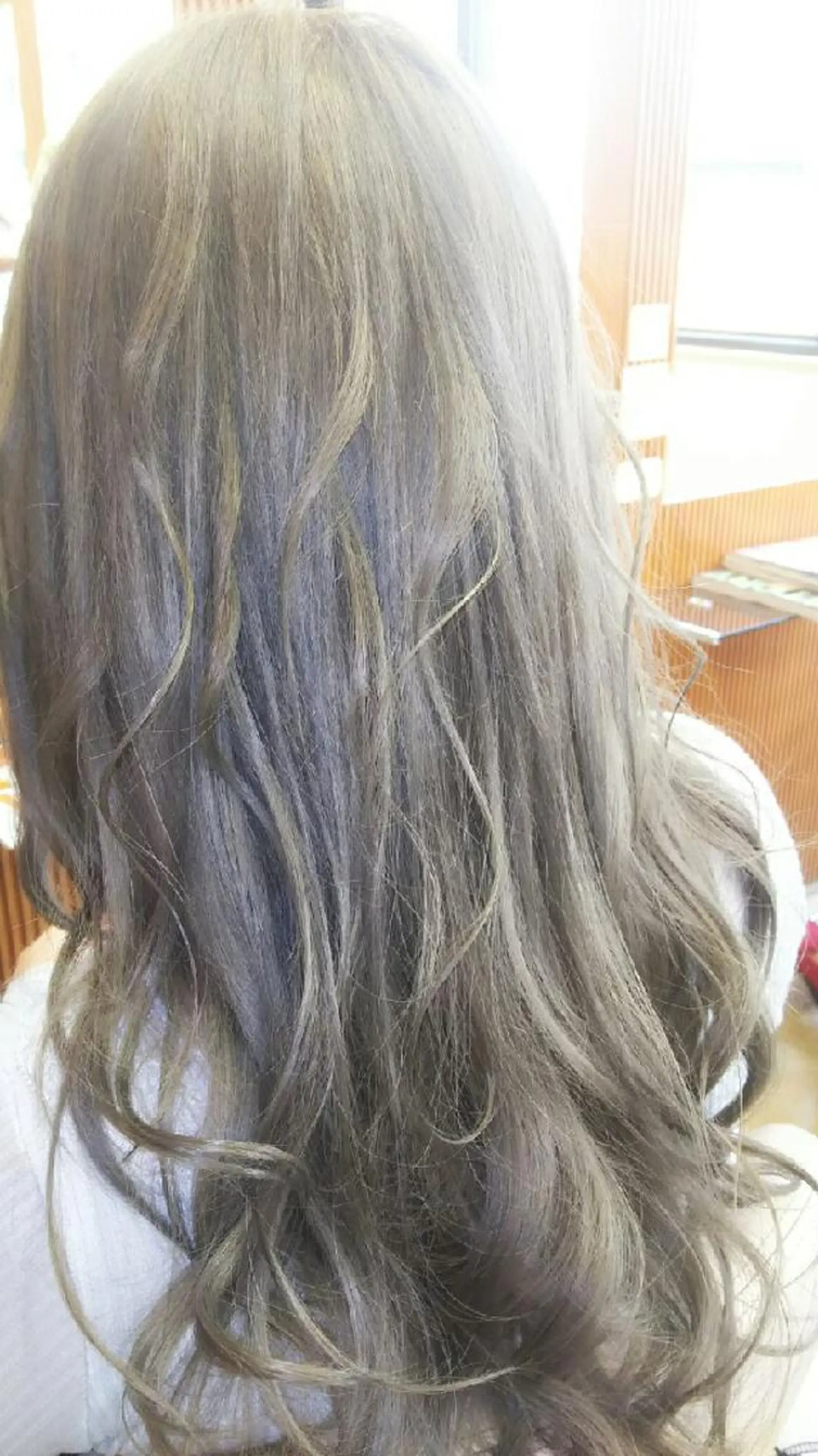 ロング カラー グレージュ 脇田 雄大のヘアスタイル