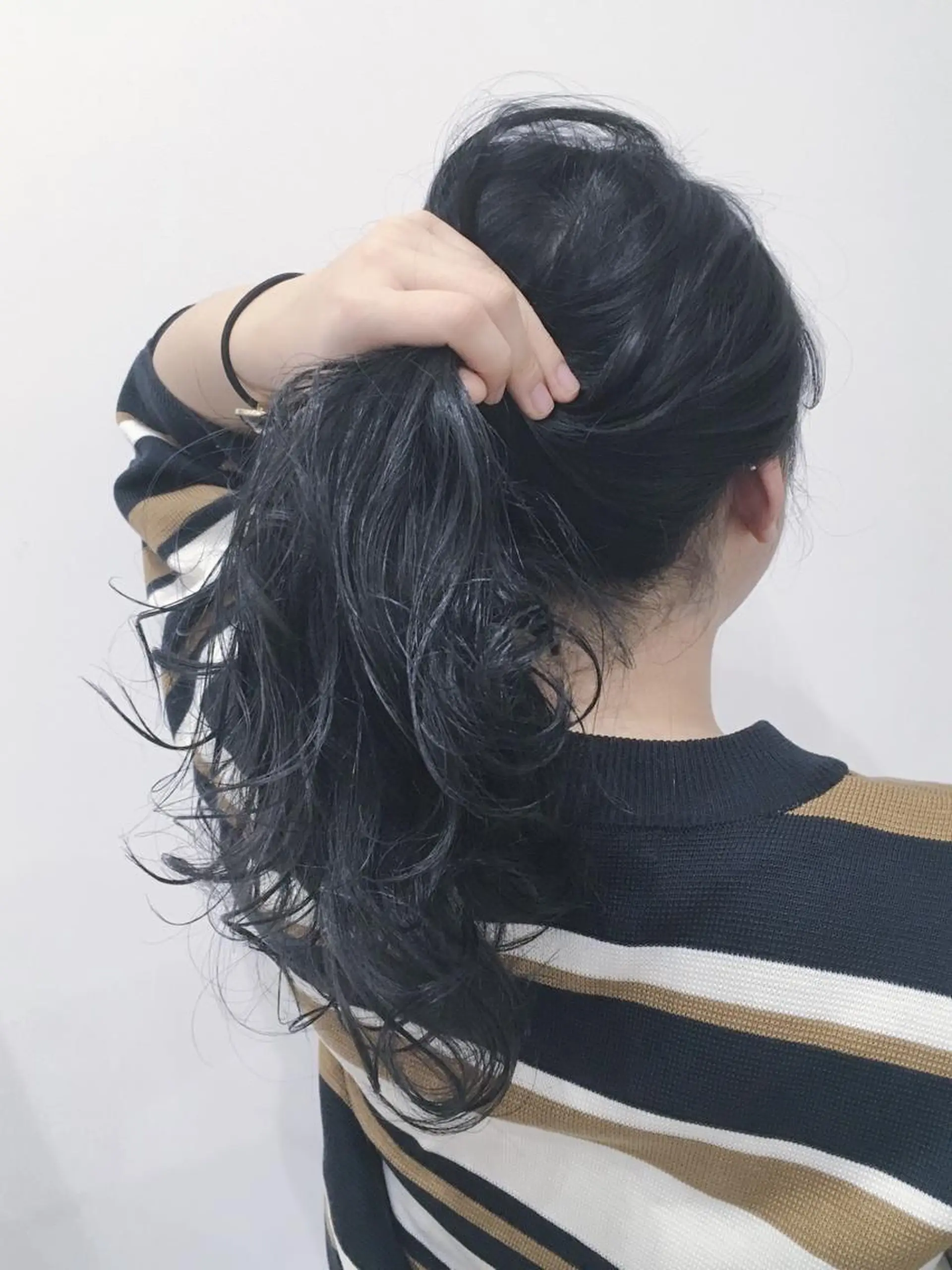 セミロング カラー ブルーカラー ネイビーカラー tipi 香椎・千早のヘアスタイル