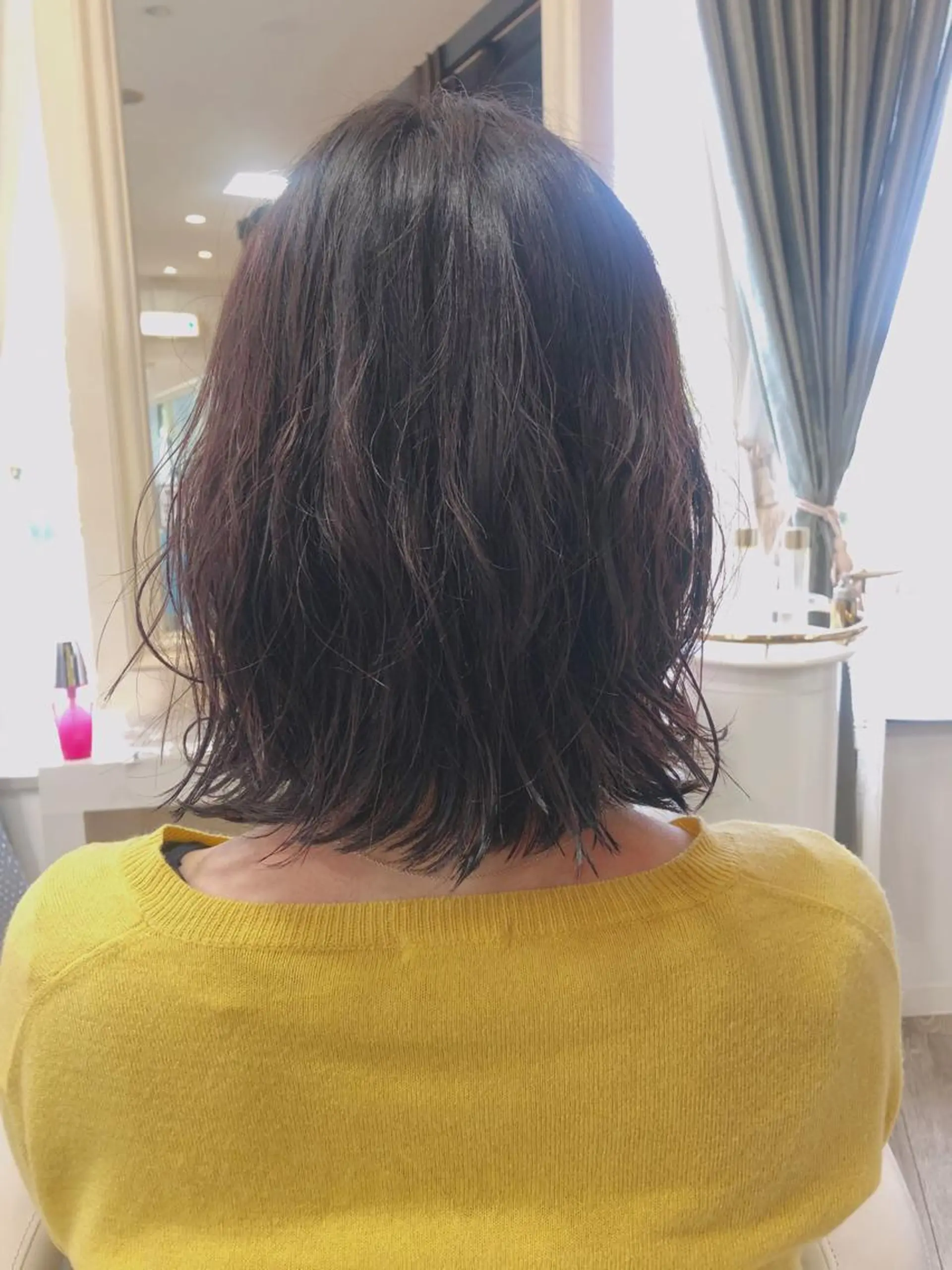 ミディアム パーマ ミディアムパーマ ボブ 外ハネヘア いけがみ ゆかなのヘアスタイル