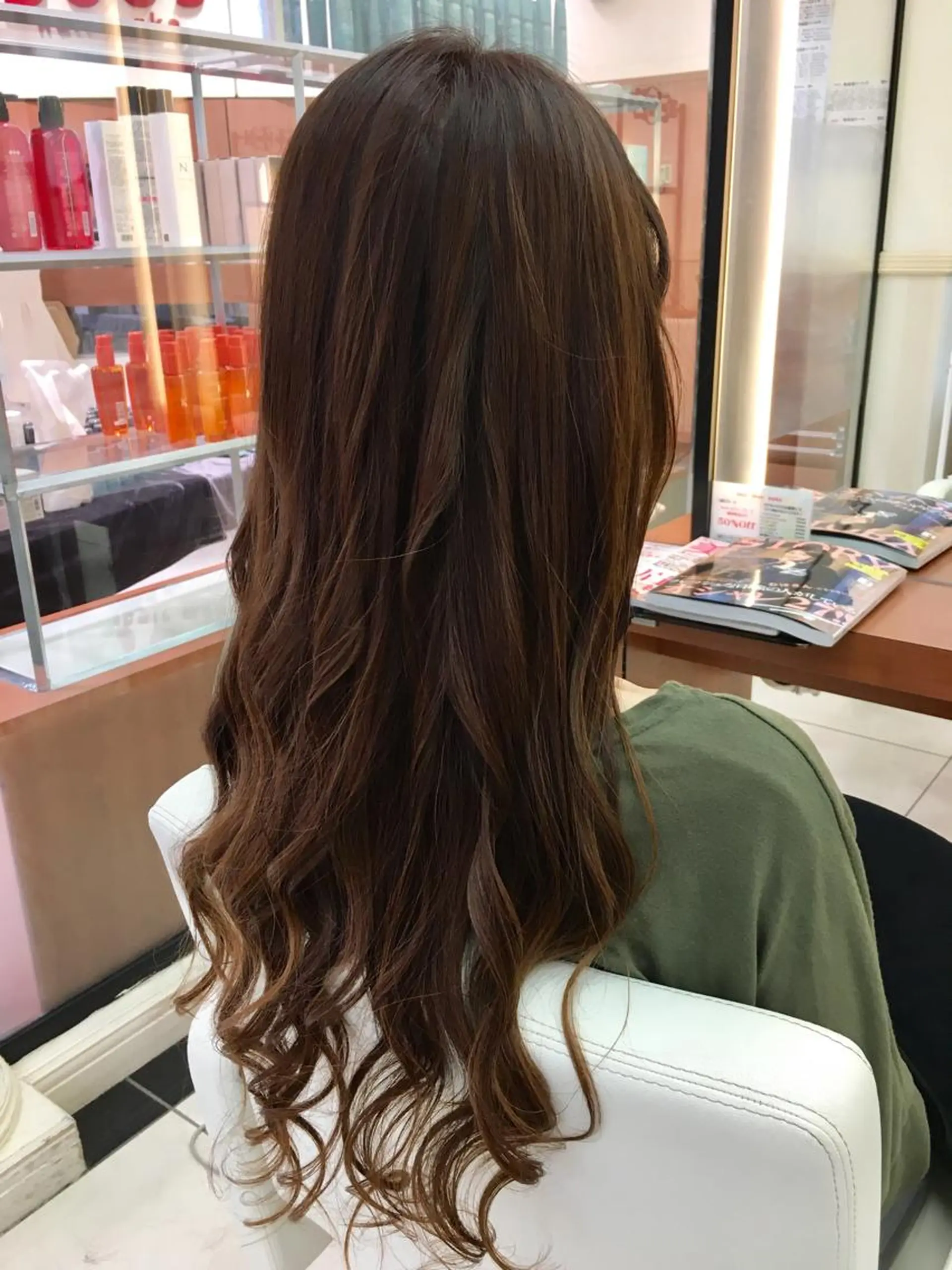 カラー イルミナカラー 外国人風カラー 縮毛矯正 N° jillva ♦️川端裕司♦️のヘアスタイル