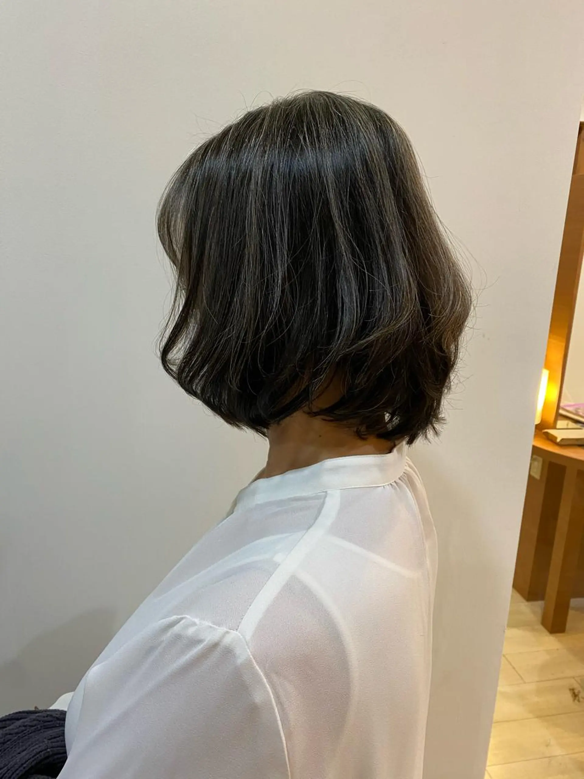 ミディアム en-te:堀 恵里那のヘアスタイル