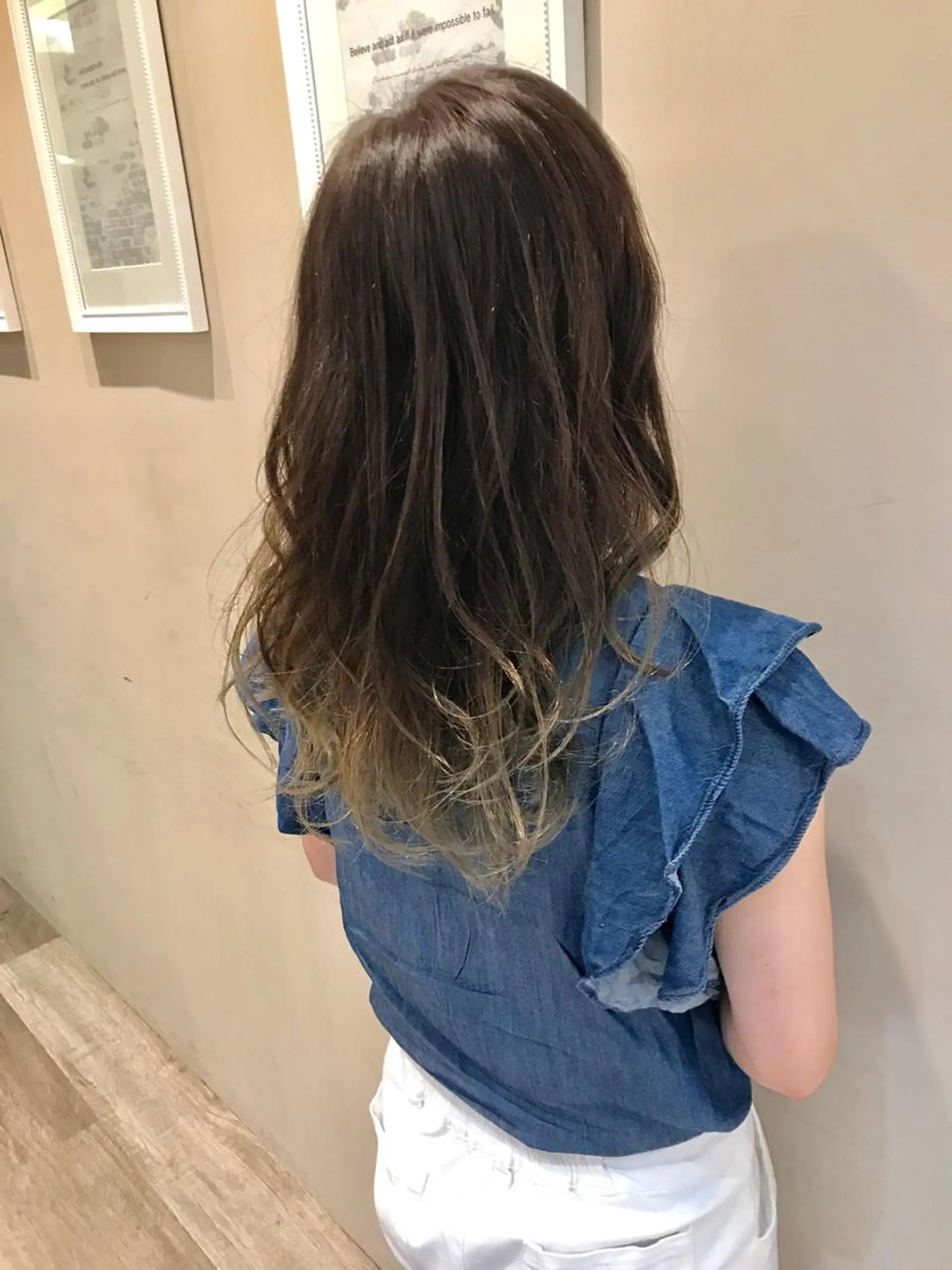 ロング カラー グラデーションカラー 神野 雅樹のヘアスタイル