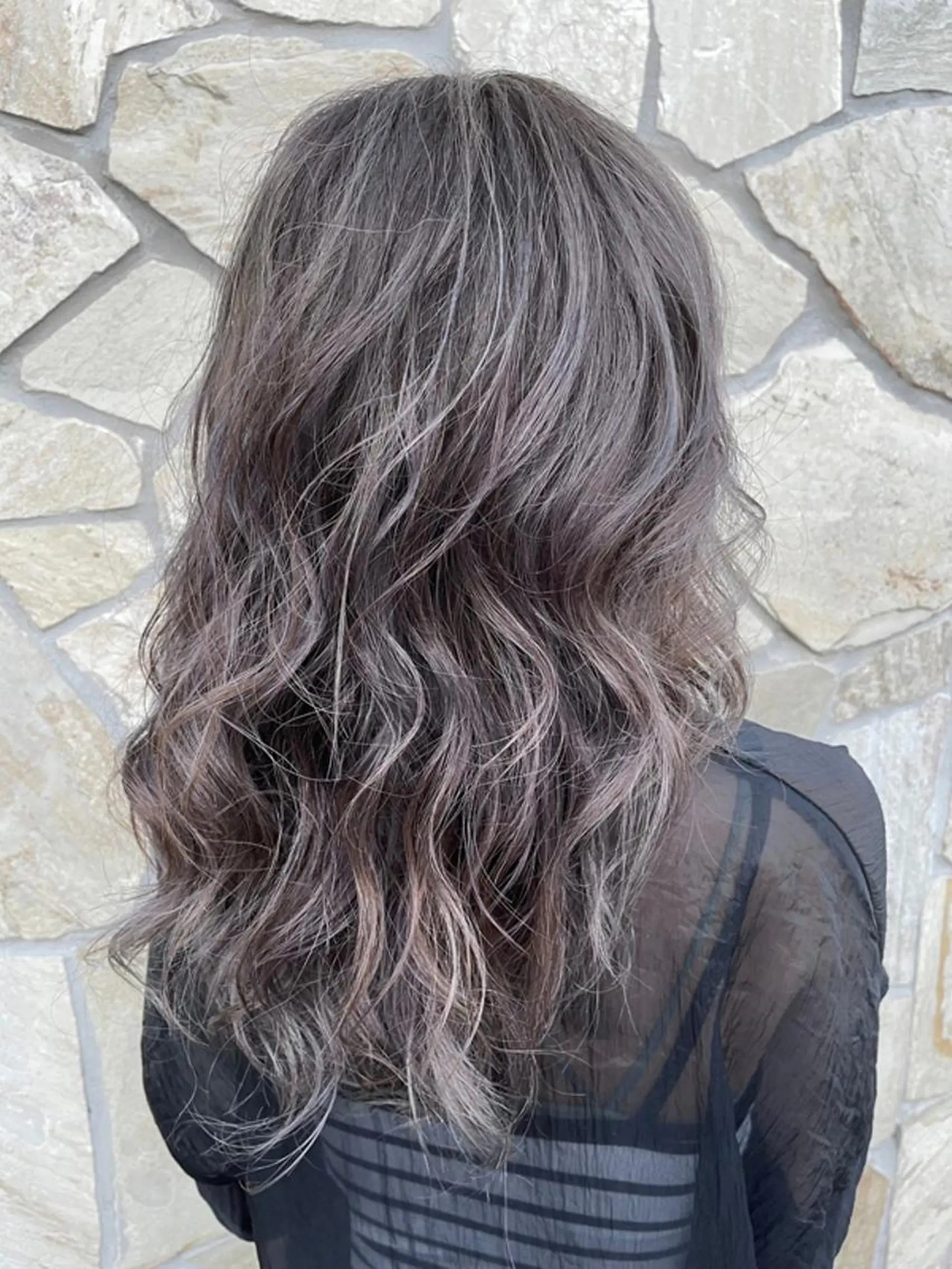 ロング chill out 塚口本町店のヘアスタイル