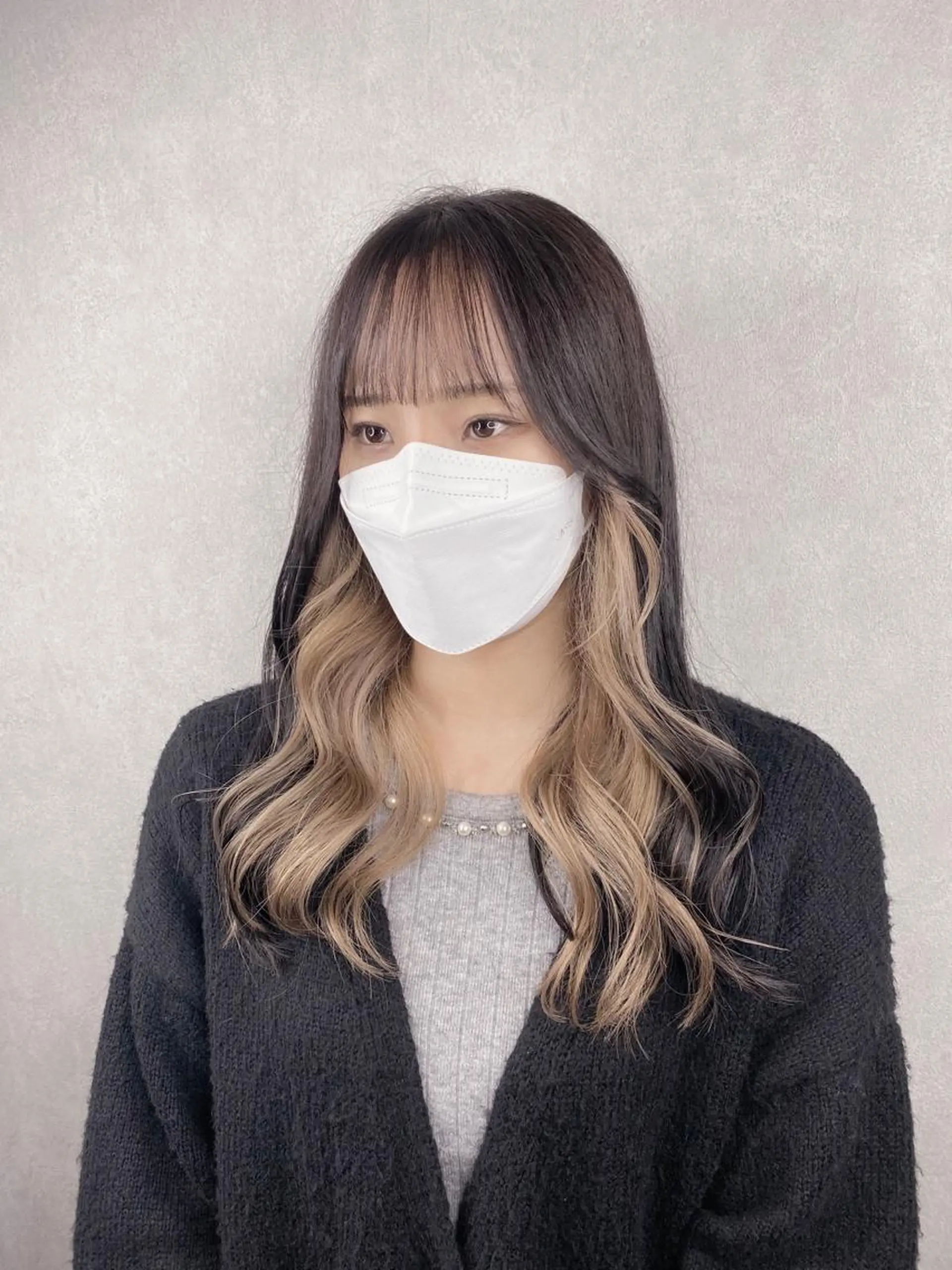 ロング カット ヘアカラー _White所属・ＳＨＩ ＺＵのヘアスタイル