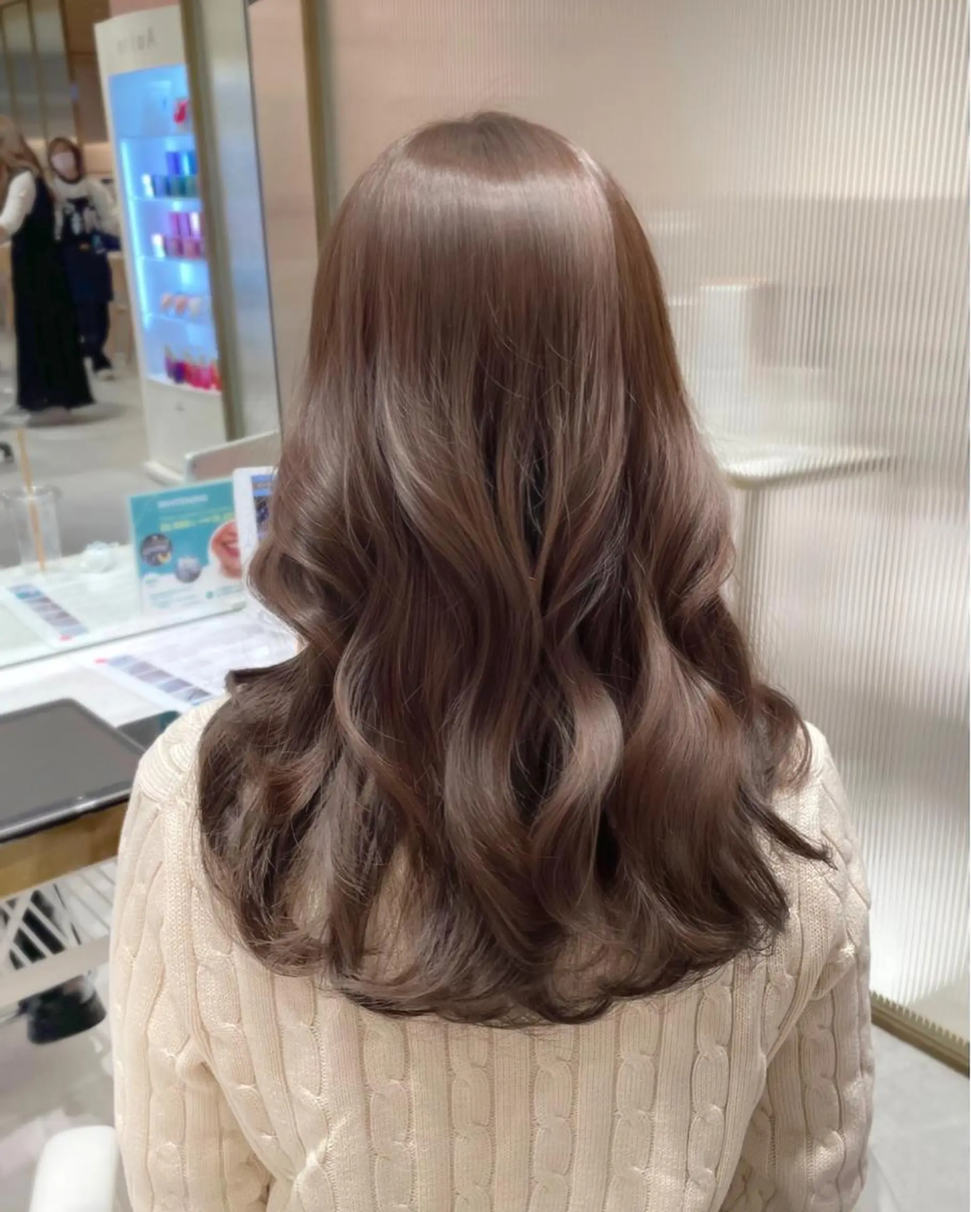 セミロング カラー ヘアアレンジ 🤎小顔レイヤー /ベージュ🤎友香のヘアスタイル