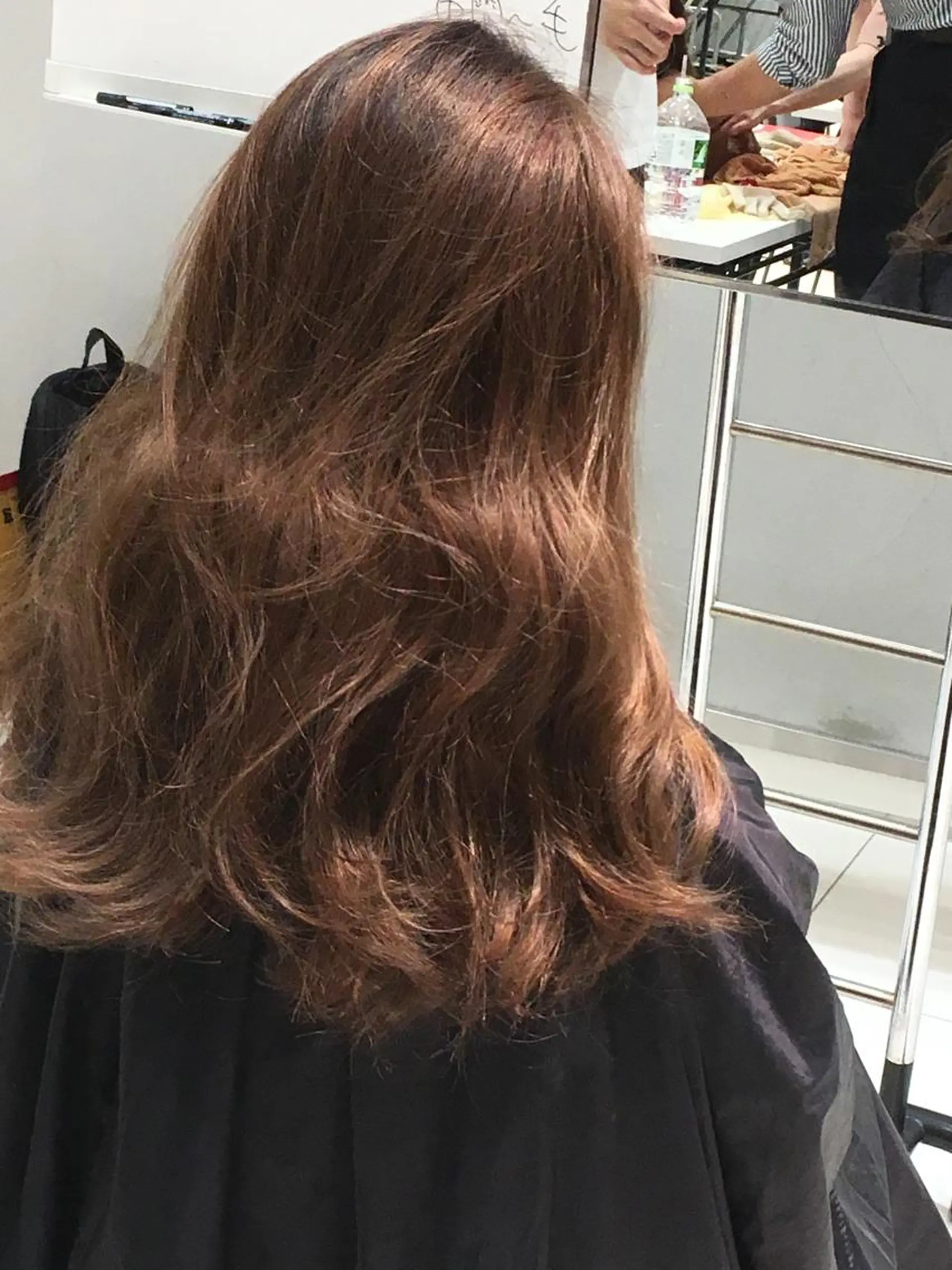 ミディアム カラー バレイヤージュ 外国人風カラー レイヤーカット 鈴木 健太のヘアスタイル