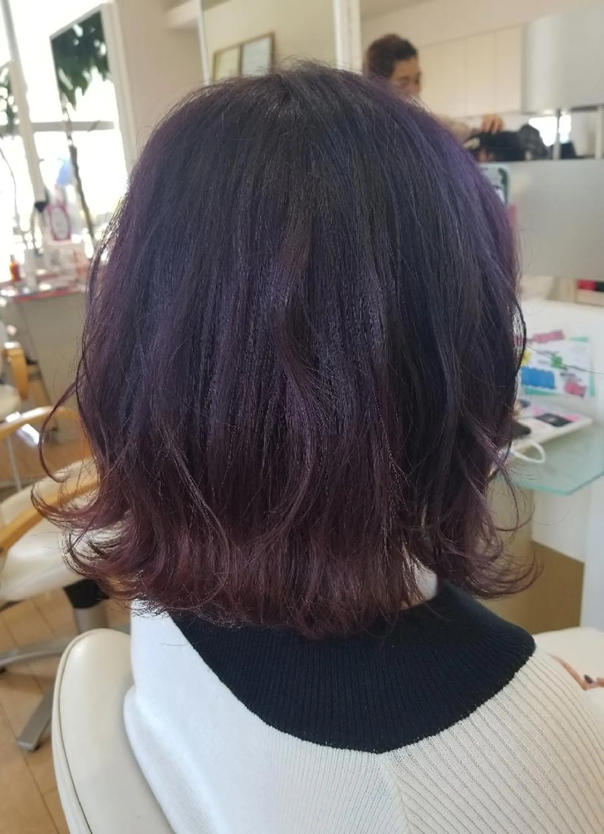 ミディアム カラー ピンクカラー ピンクパープル パープルカラー ヘアカラー トリートメント 関口 友菜のヘアスタイル