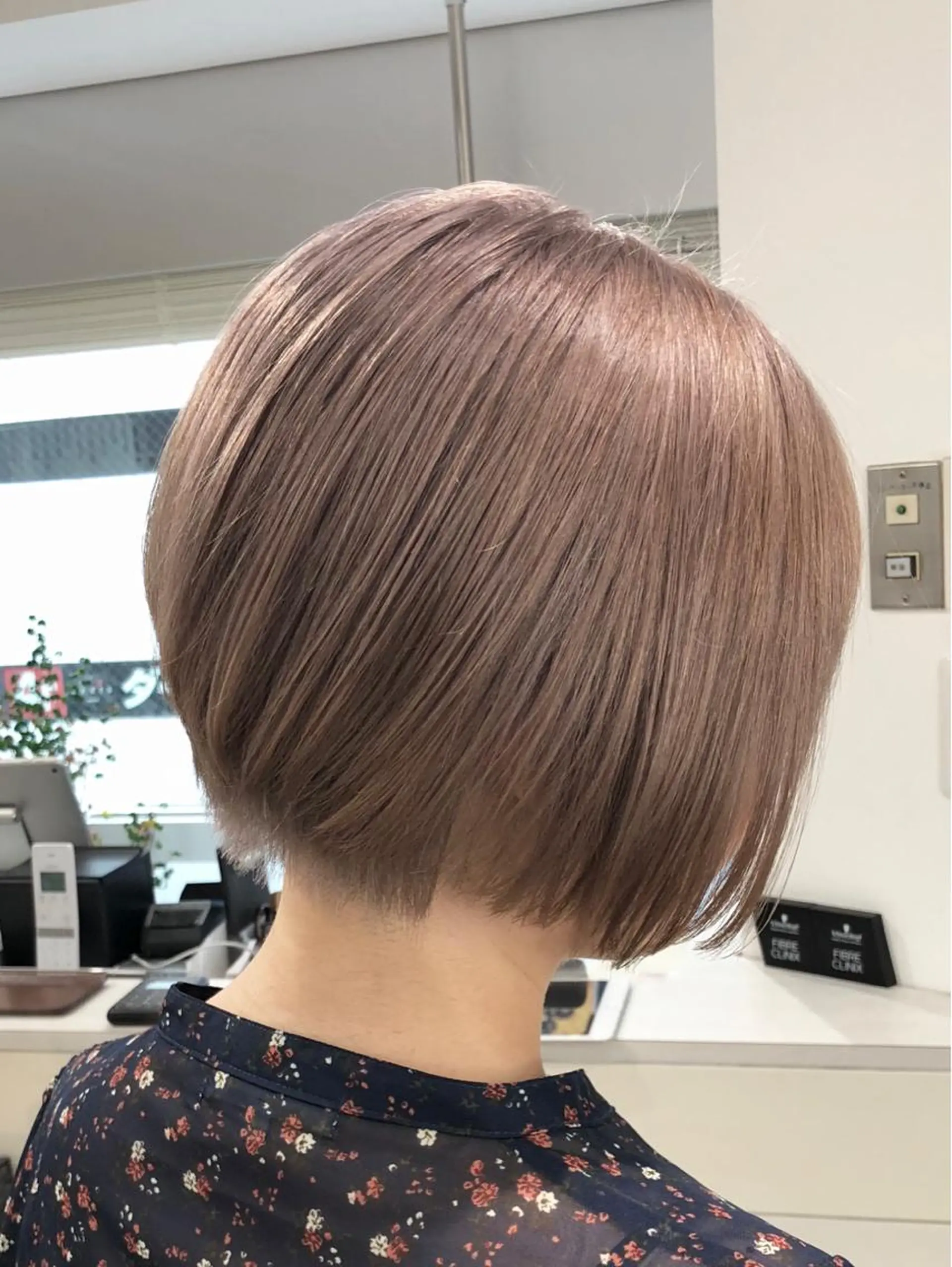 ショート カラー 🌙HIZUKI🌙 ハイトーン 艶髪のヘアスタイル