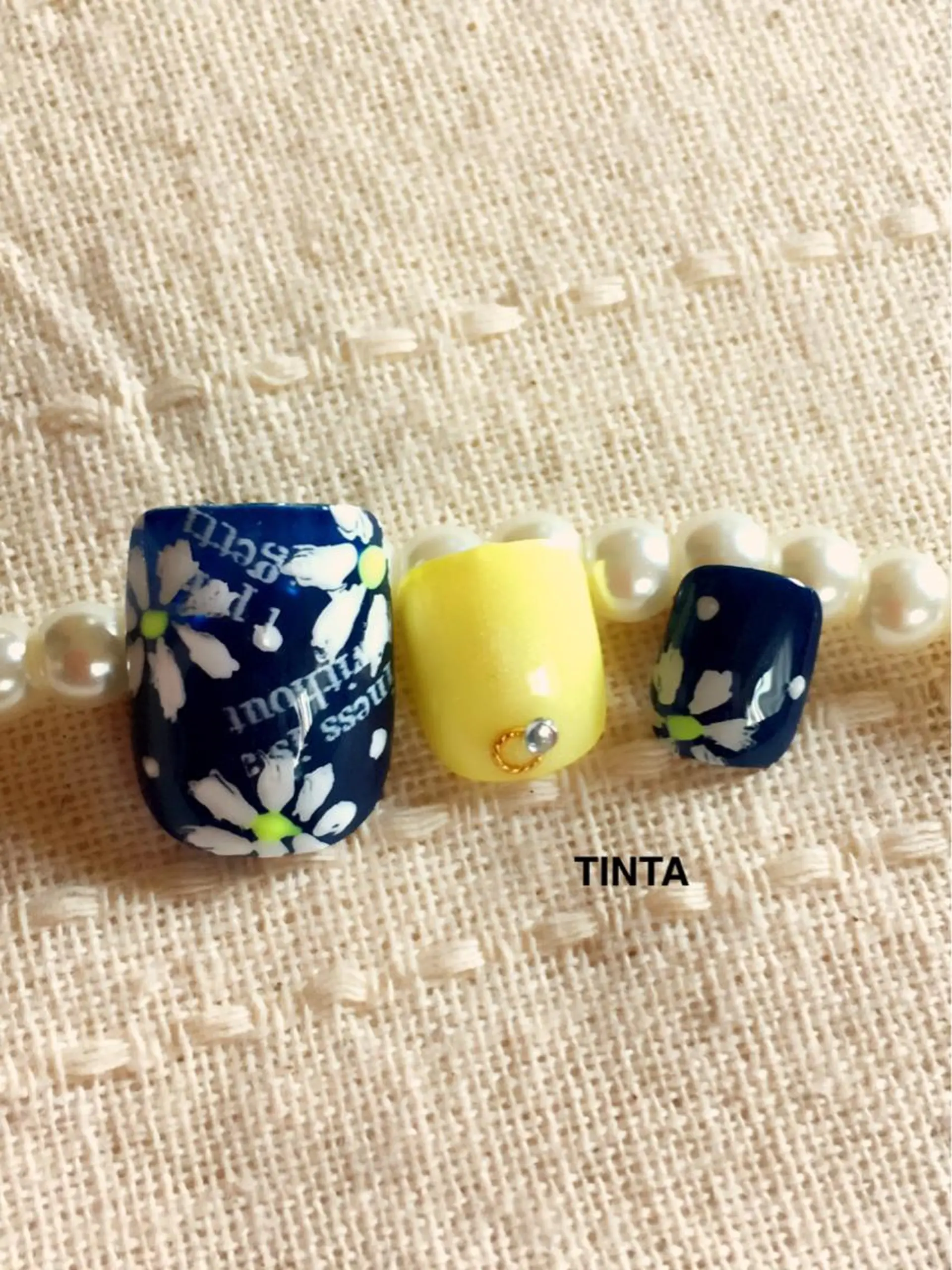 ネイル フラワーネイル フットネイル ネイビー 馬場 典子のネイルデザイン