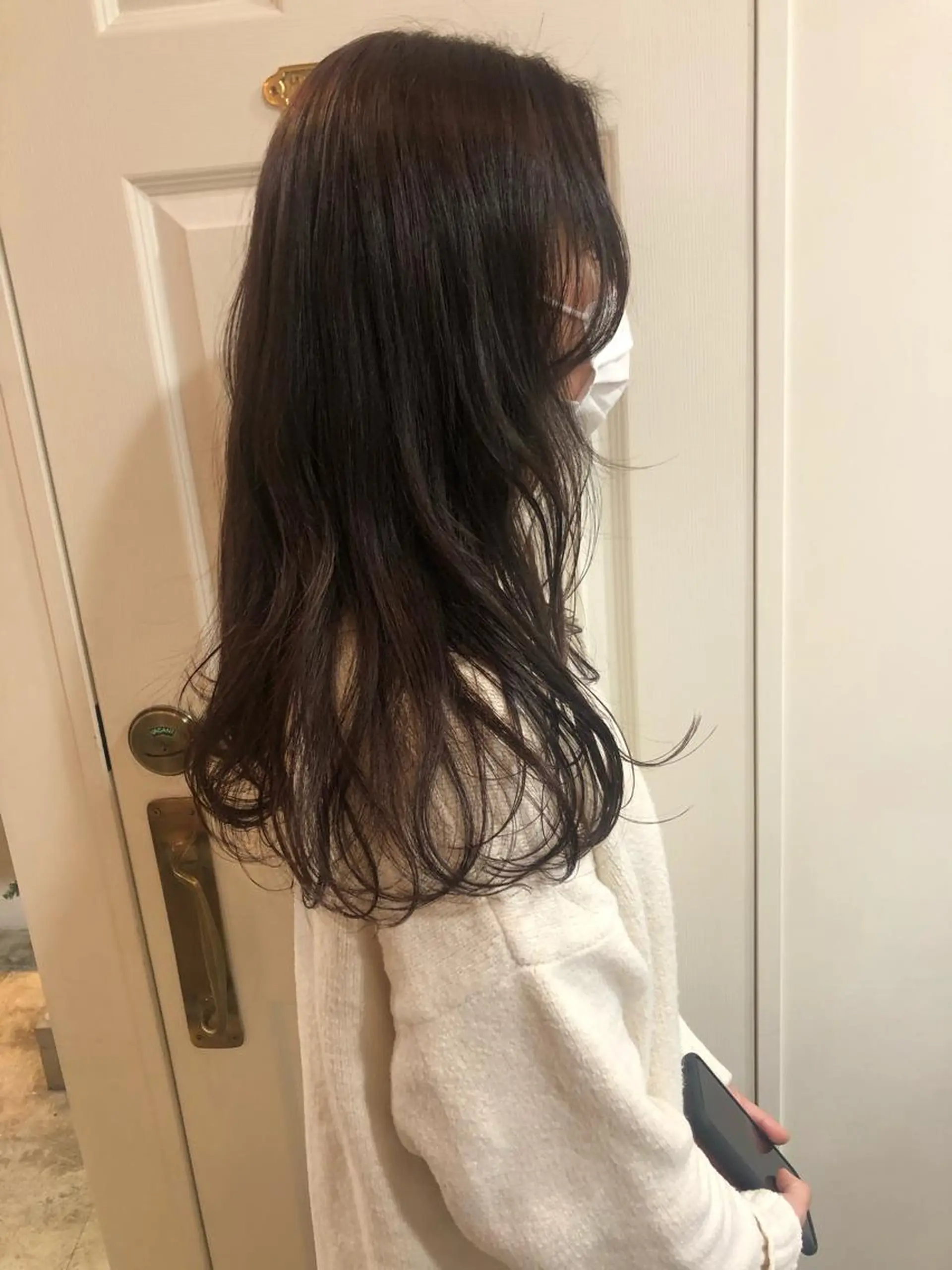 ミディアム カラー カット ヘアカラー トリートメント MIOベージュカラー 柔らかいカラーのヘアスタイル