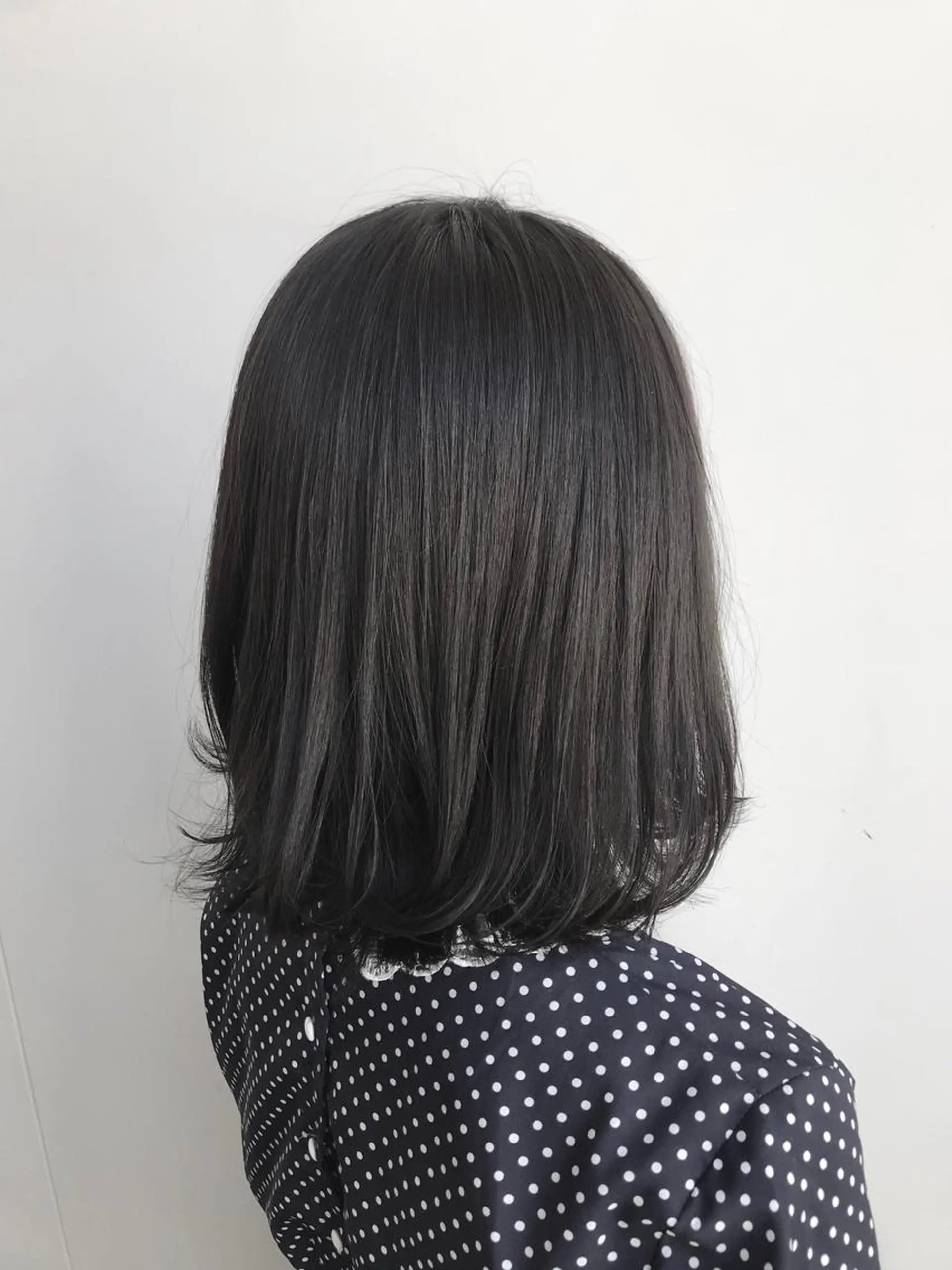 ショート カラー 黒髪 ブルーカラー ブルーブラック 透明感カラー ヘアカラー トリートメント 中塚 義人のヘアスタイル