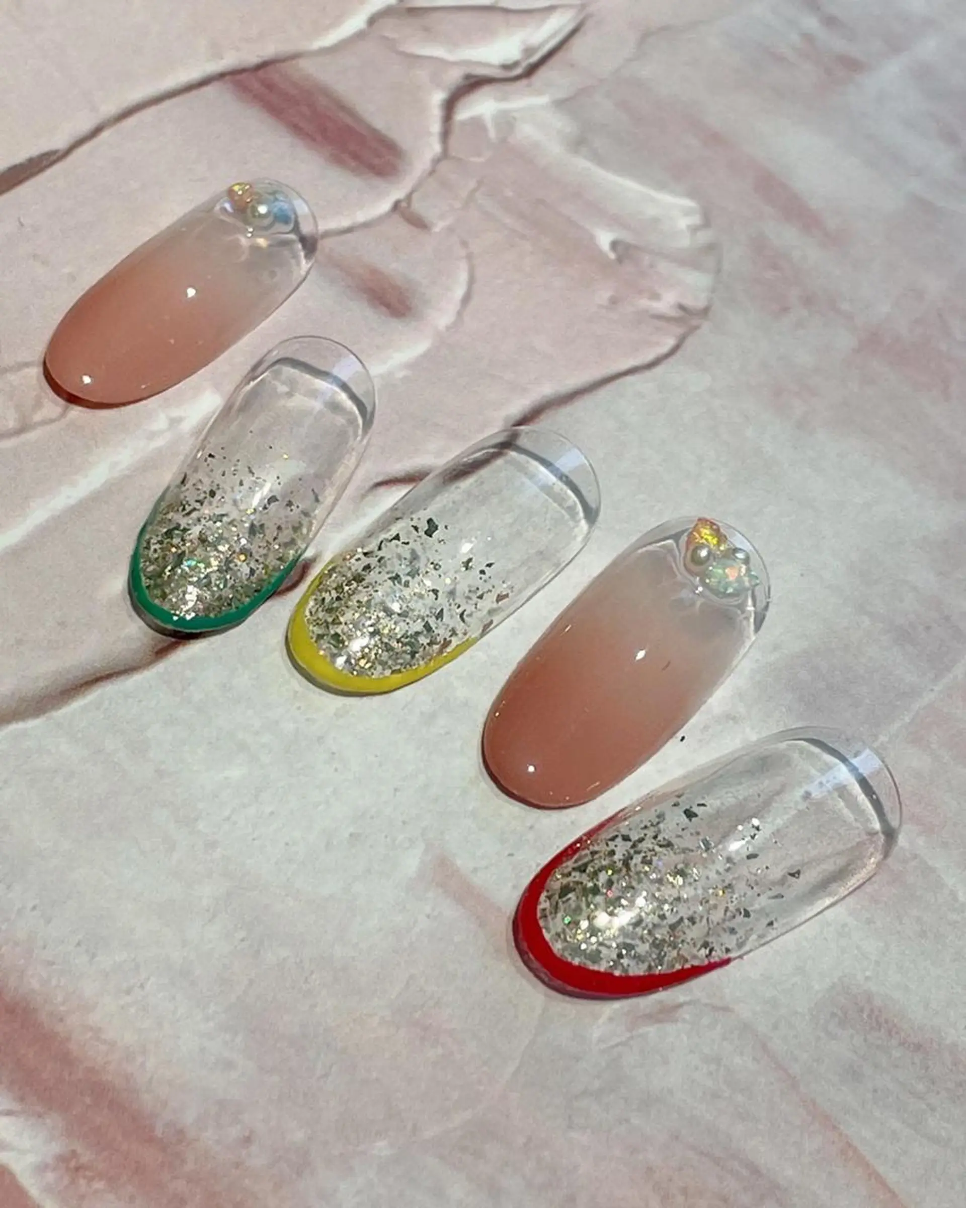 ネイル フレンチネイル ジェルネイル ラメ(グリッター) ラメグラデーション ニュアンスネイル ハンドネイル 髙橋 敦子のネイルデザイン