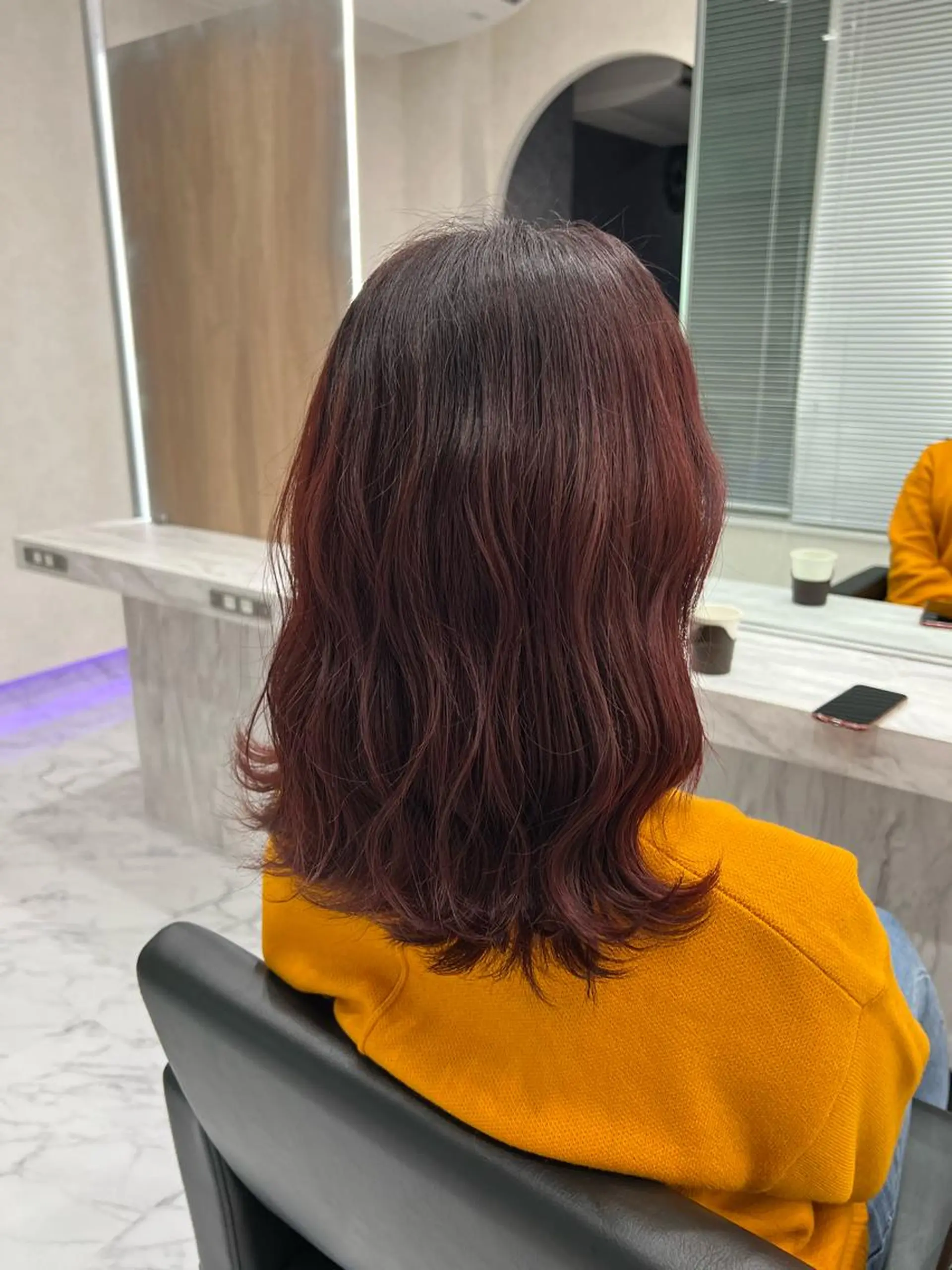 ミディアム レッドブラウン ヘアカラー トリートメント 韓国風🫧艶カラー 💟ran💟のヘアスタイル