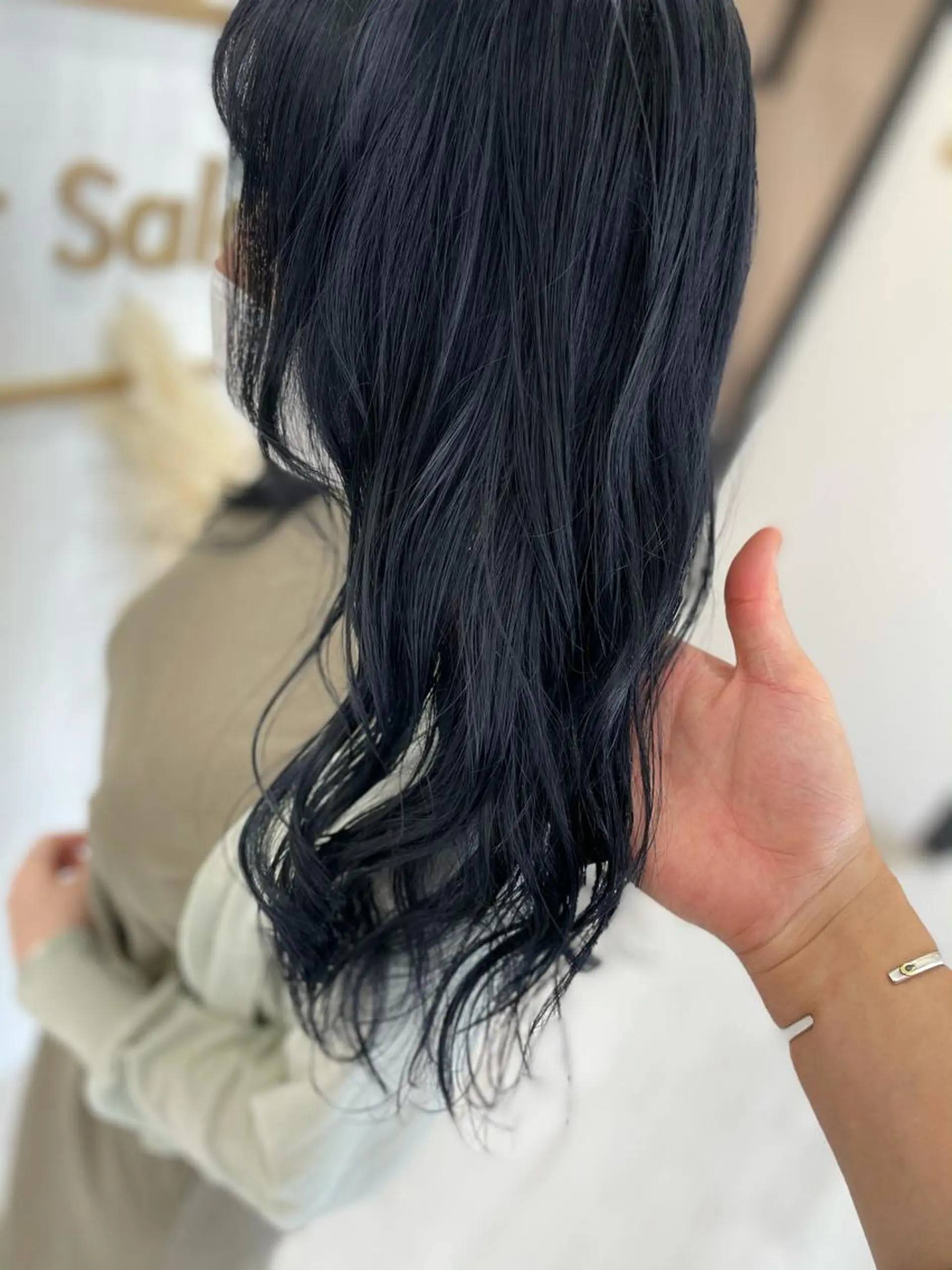 ミディアム カラー ブルーカラー ブルーグレー ブルーグレージュ グレージュ ヘアカラー 難しい髪質の縮毛矯正 高岡/射水/髪質改善のヘアスタイル