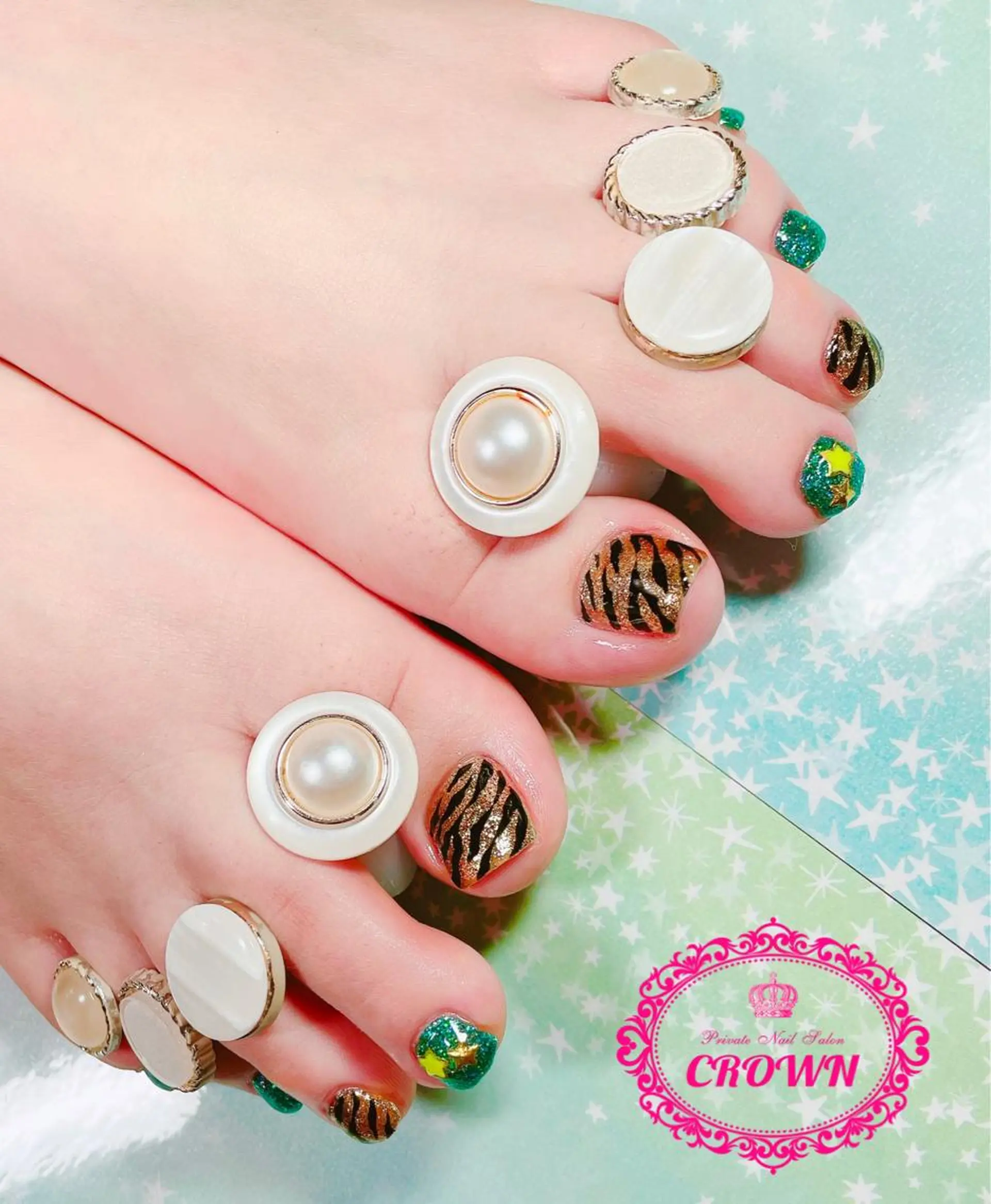 ネイル CROWN プライベートサロンのネイルデザイン