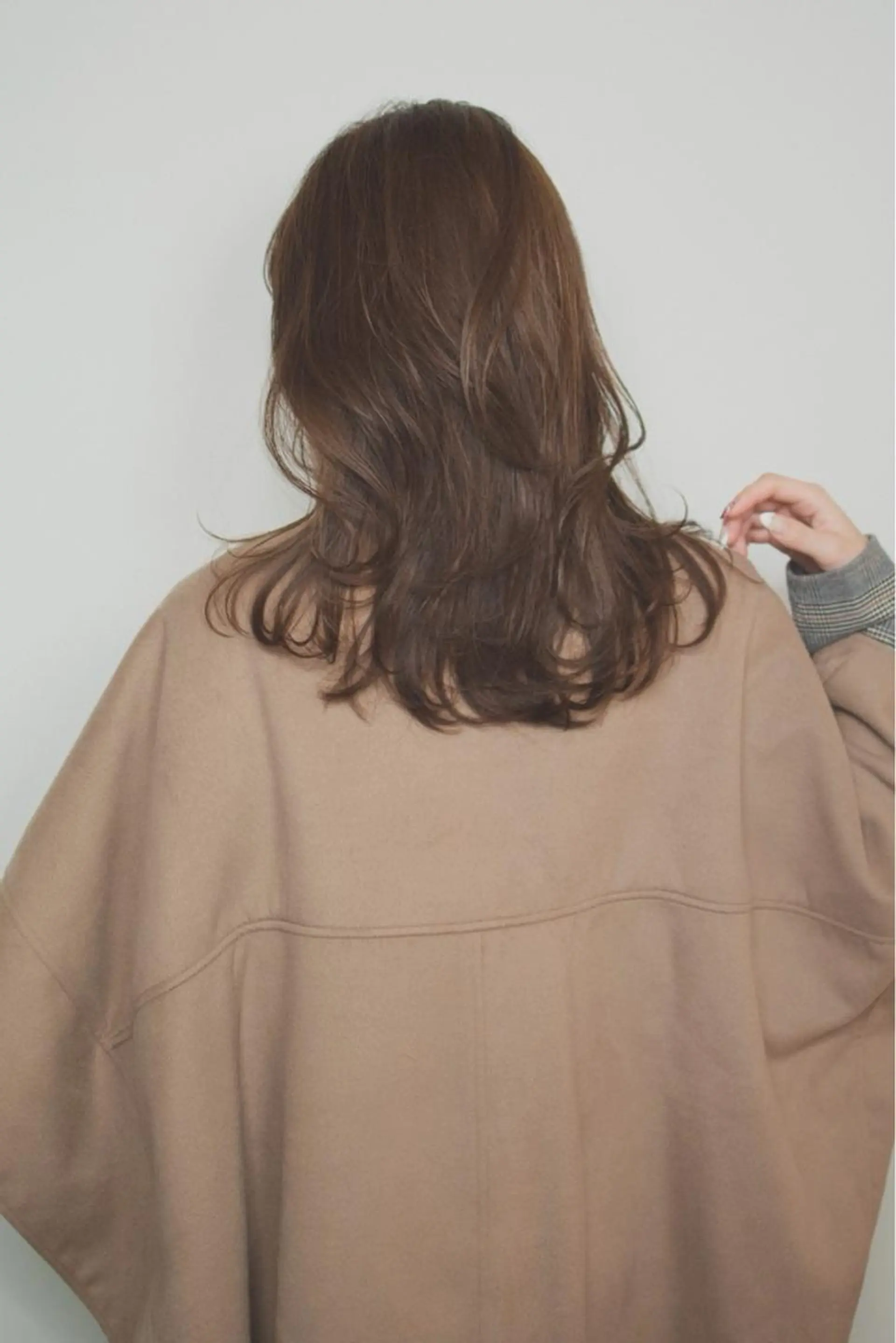 ミディアム カラー 前髪/顔周り /レイヤー/秋山 元のヘアスタイル