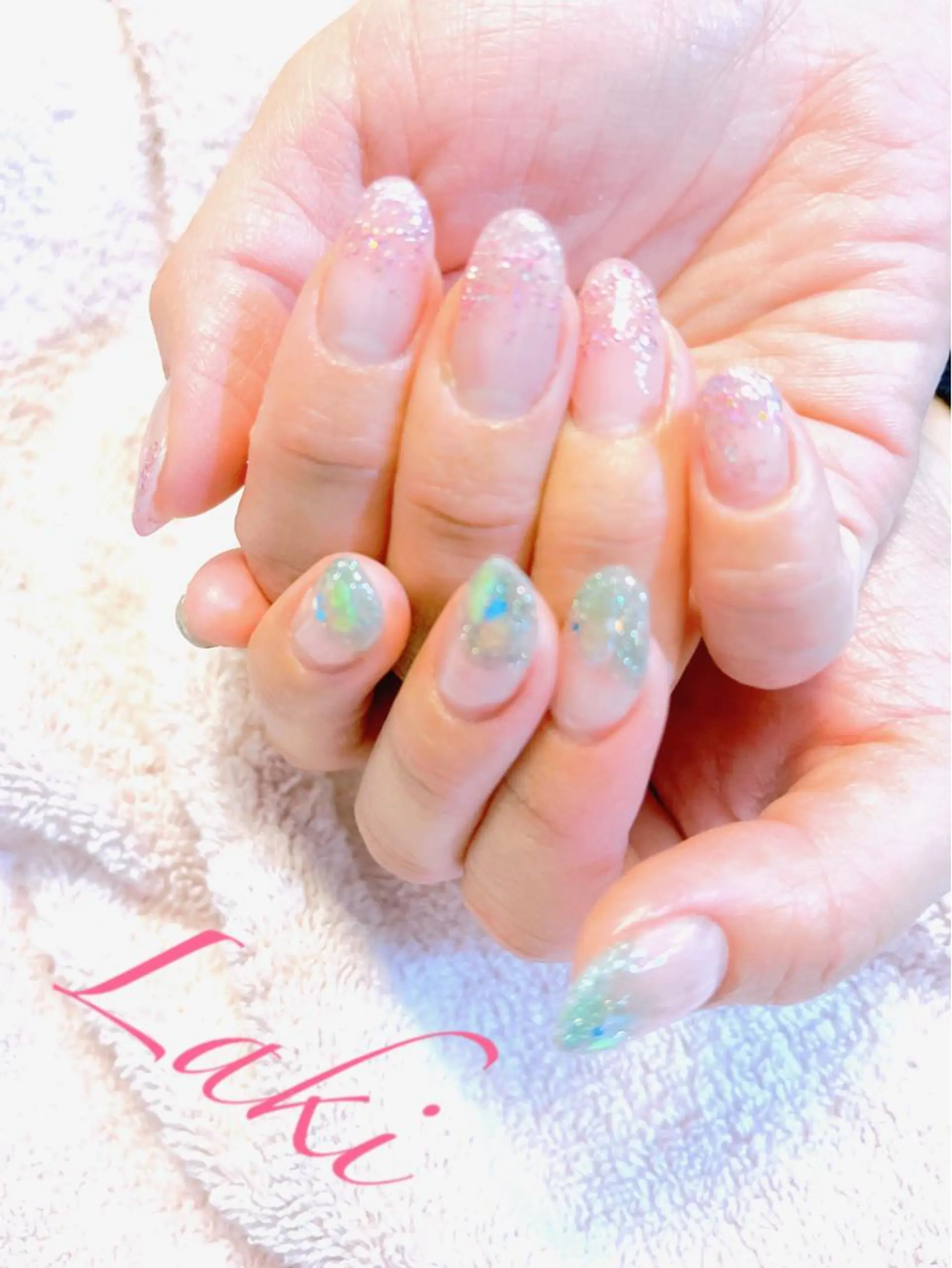 ネイル グラデーション キラキラネイル ラメ(グリッター) ラメグラデーション Beauty salon Lakiのエステ・リラクイメージ