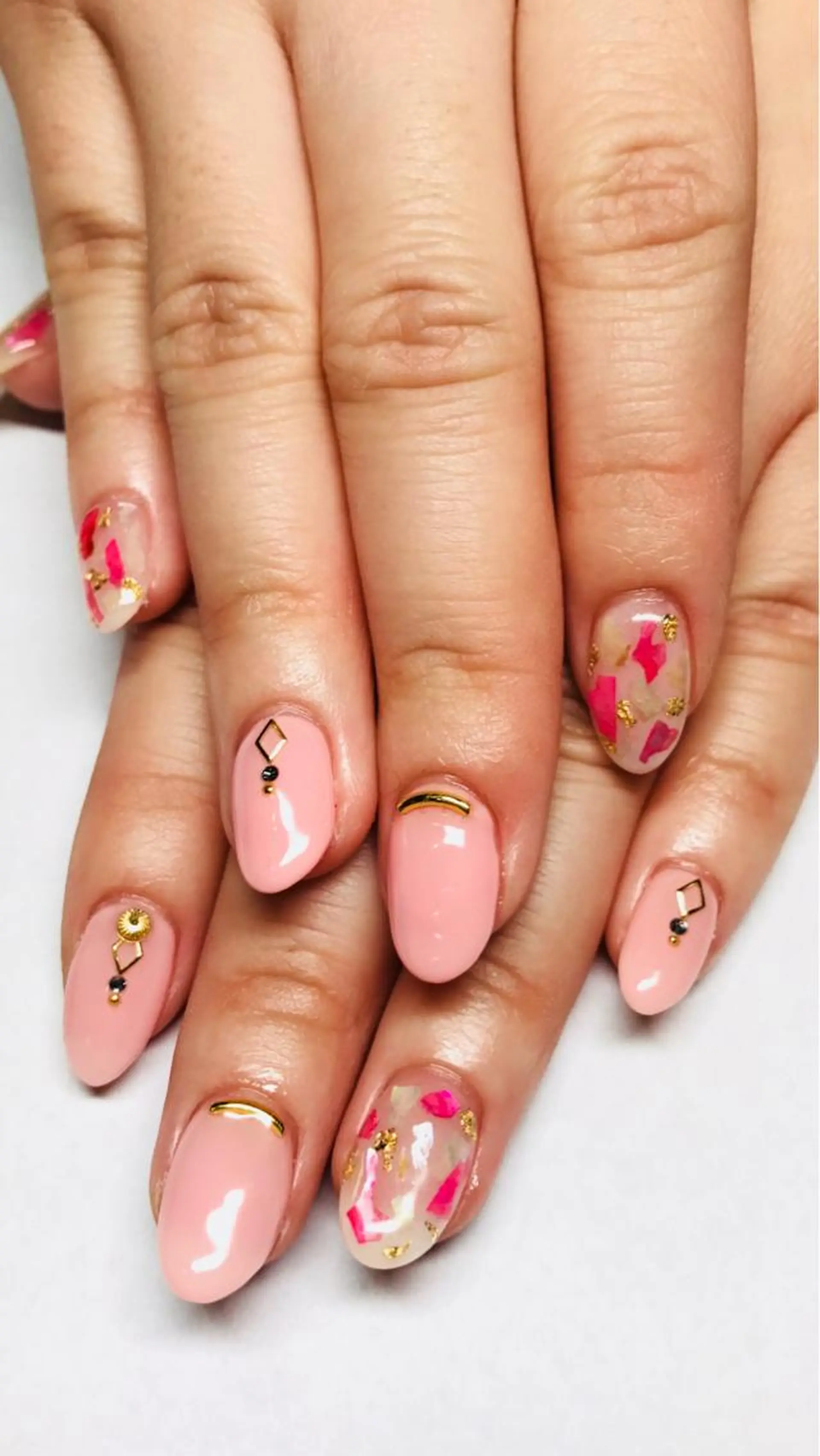 ネイル ハンドネイル VOGUE ×SWANのネイルデザイン