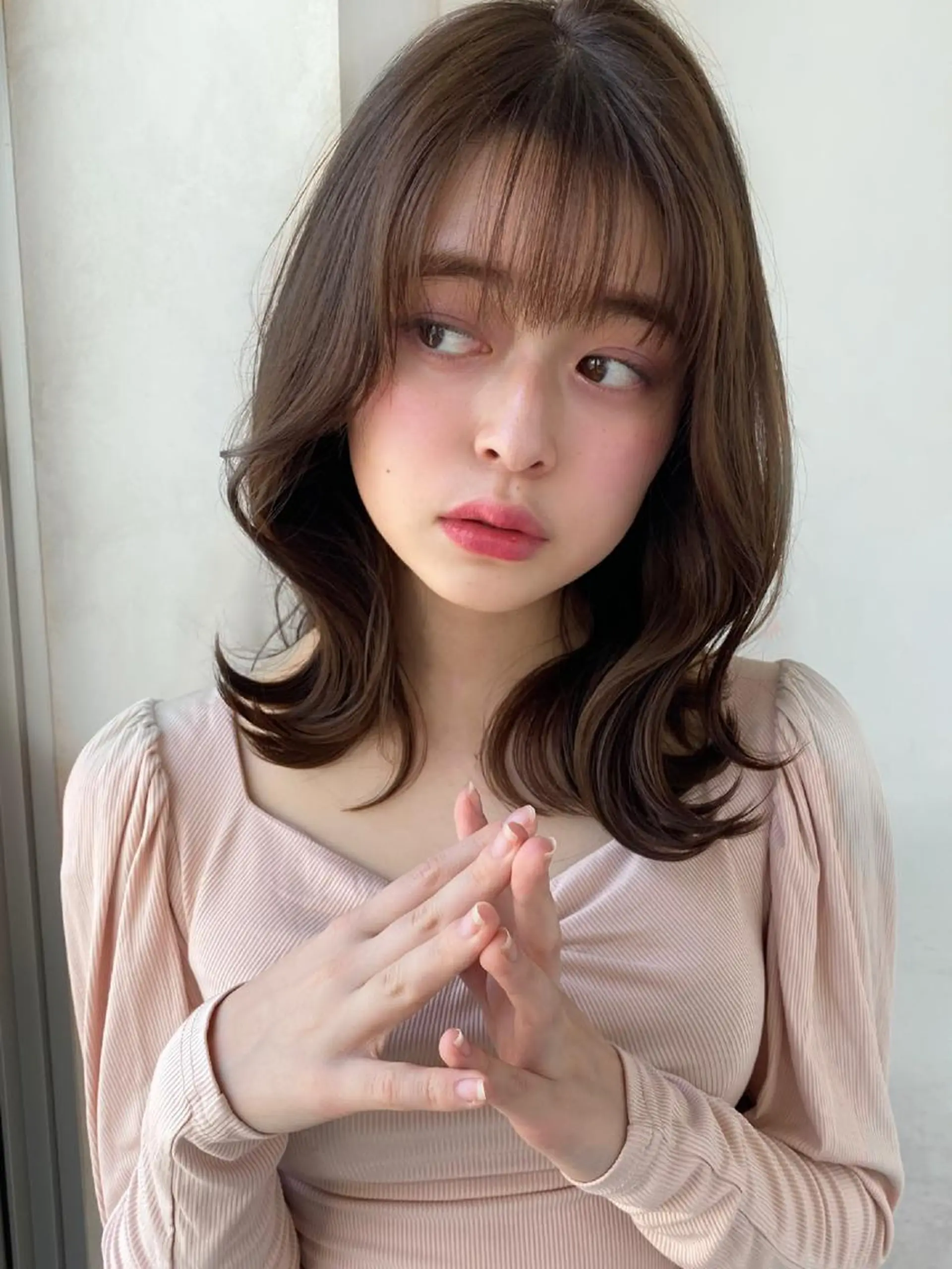 ミディアム カラー カット ヘアカラー トリートメント 似合わせレイヤー モテカラー🤍三科のヘアスタイル