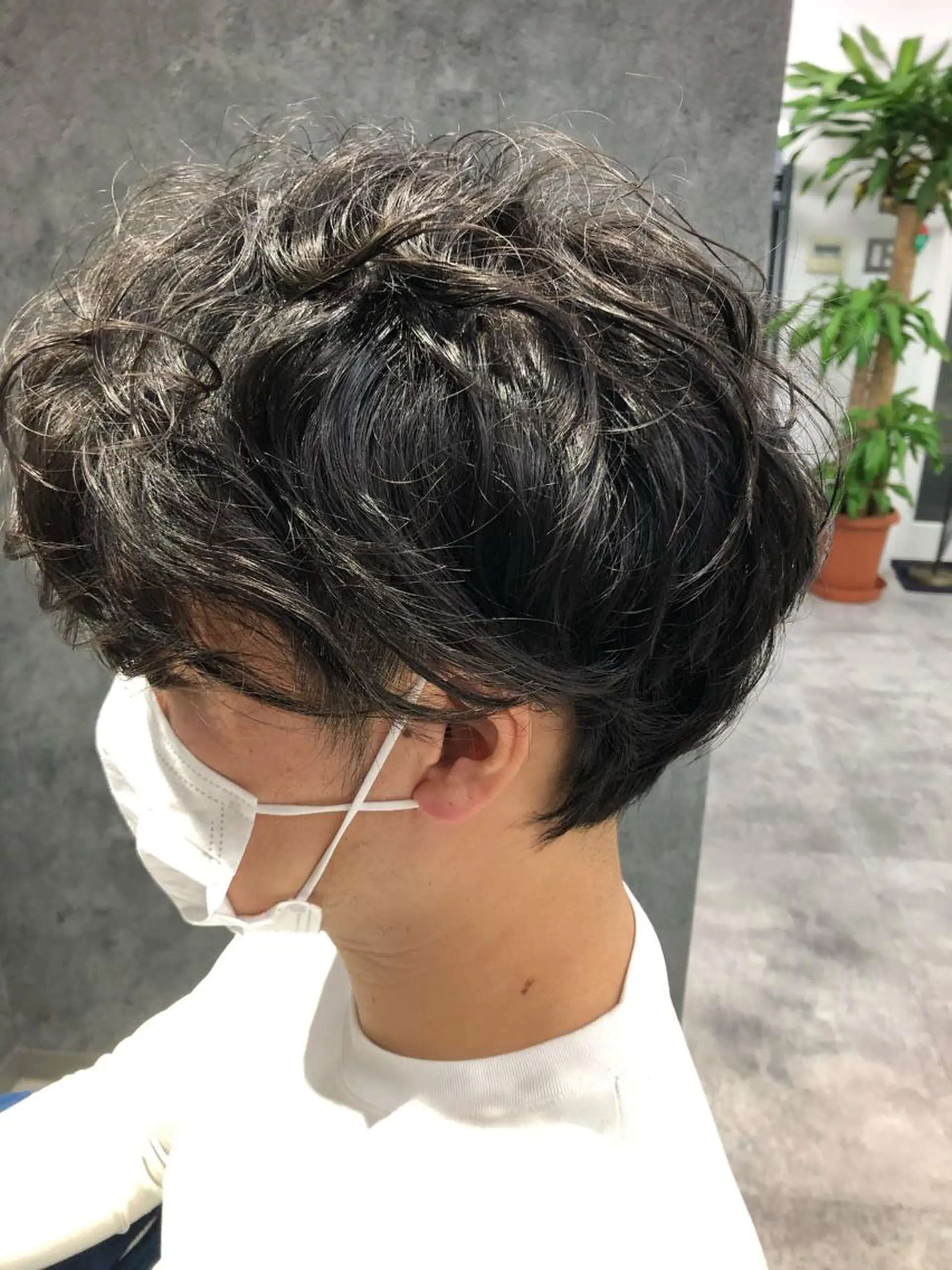 メンズ カット パーマ トリートメント Noyヨシモト ヒロトのヘアスタイル