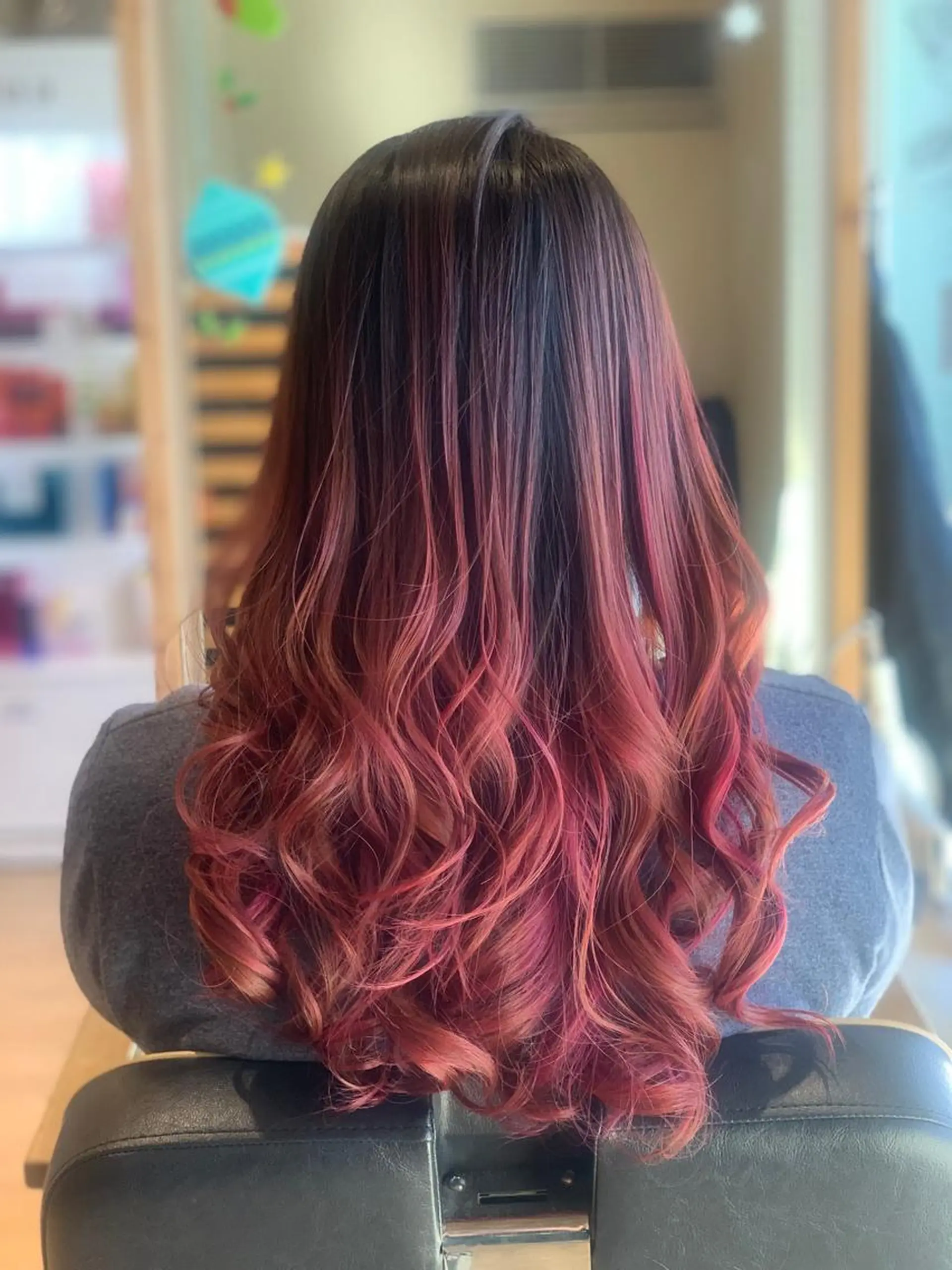 ロング カラー 関口 友行のヘアスタイル