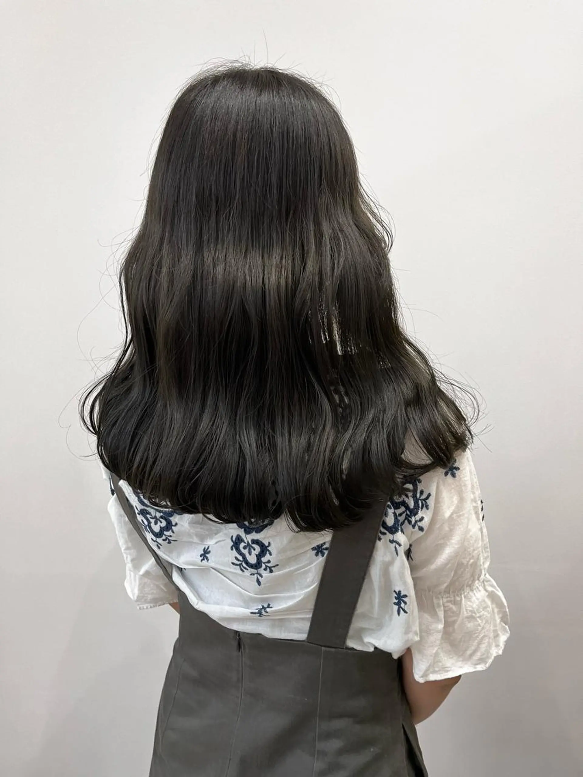 セミロング カラー ヘアアレンジ アッシュ ベージュカラー カット ヘアカラー トリートメント 🥀暖色韓国ヘア💕 保科侑花のヘアスタイル