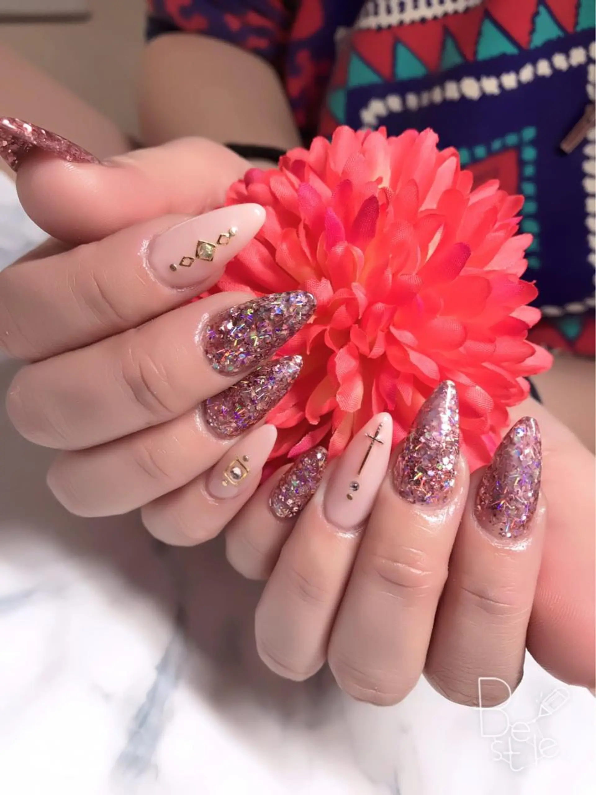 ネイル ハンドネイル 菅野 愛花のネイルデザイン