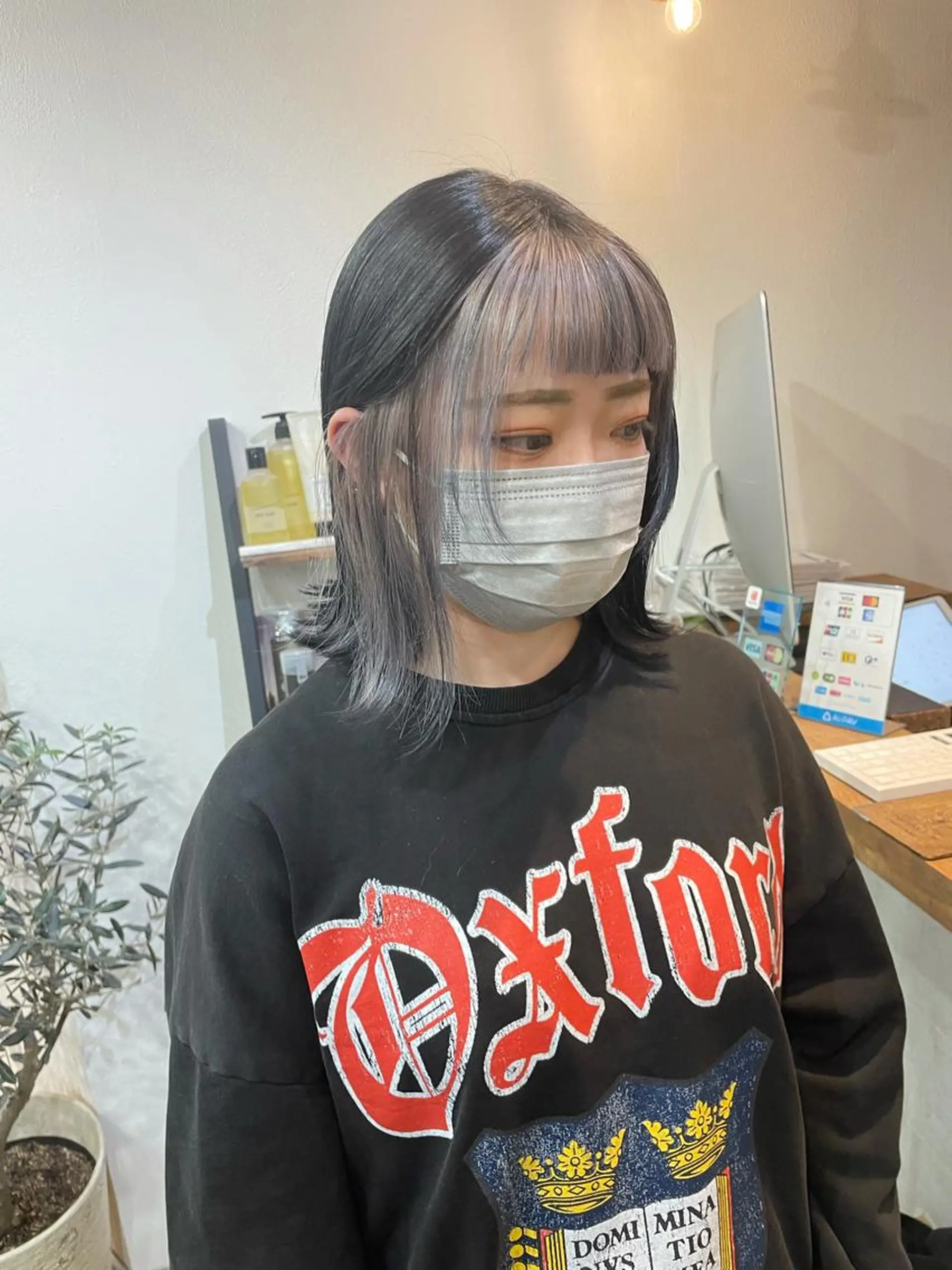 ミディアム カラー シルバー カラーモデル募集 吉原佳穂💗のヘアスタイル